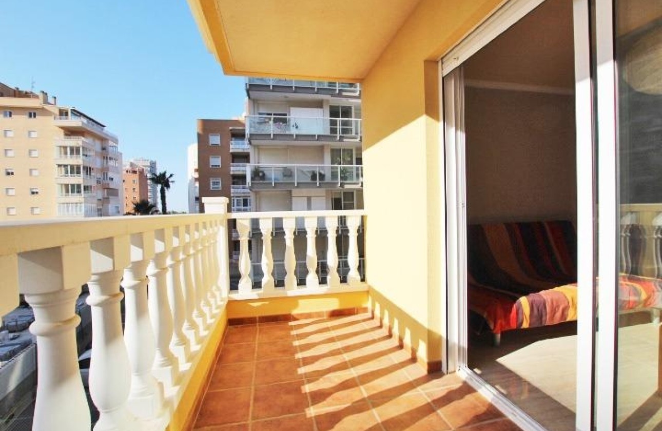 Resale - Apartment / Flat -
Guardamar del Segura - puerto deportivo