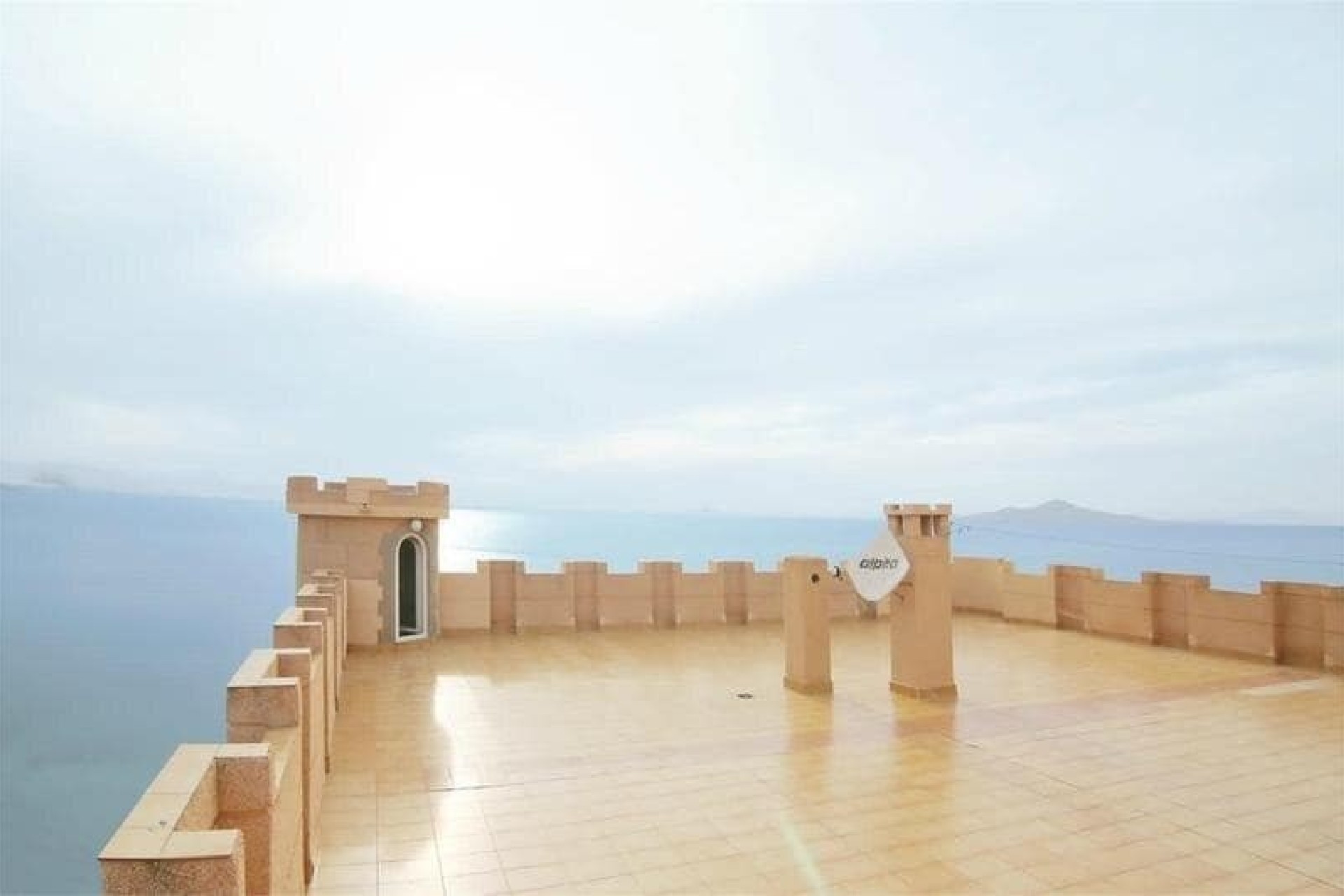 Resale - Apartment / Flat -
La Manga del Mar Menor - La Manga