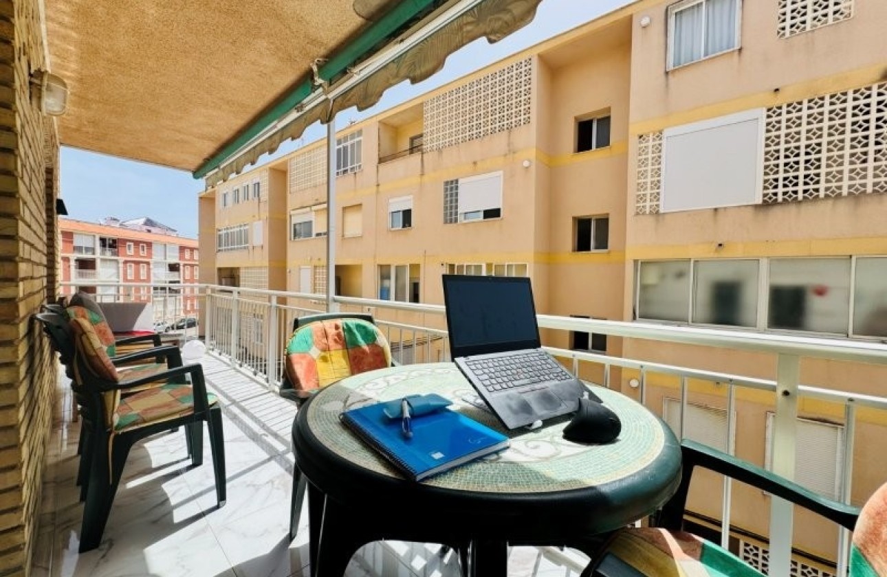 Resale - Apartment / Flat -
La Mata