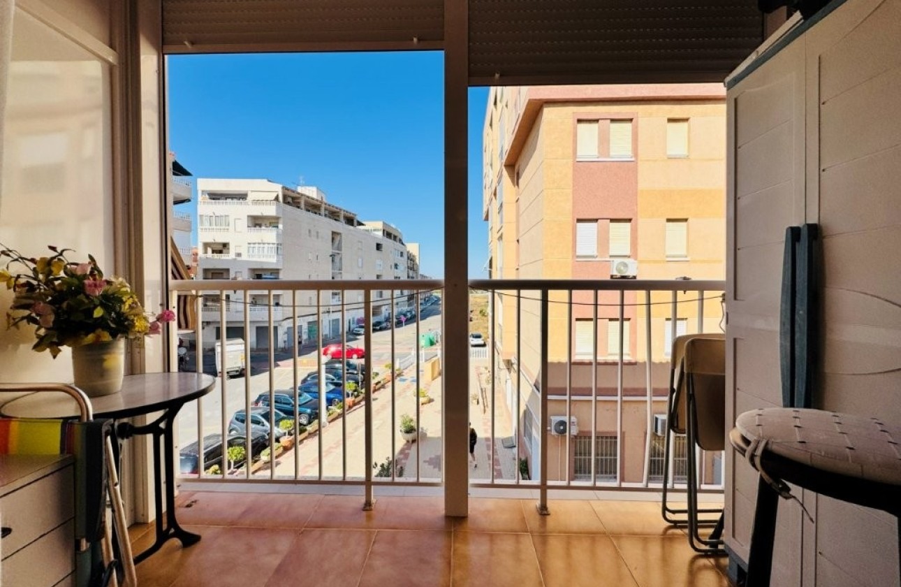 Resale - Apartment / Flat -
La Mata