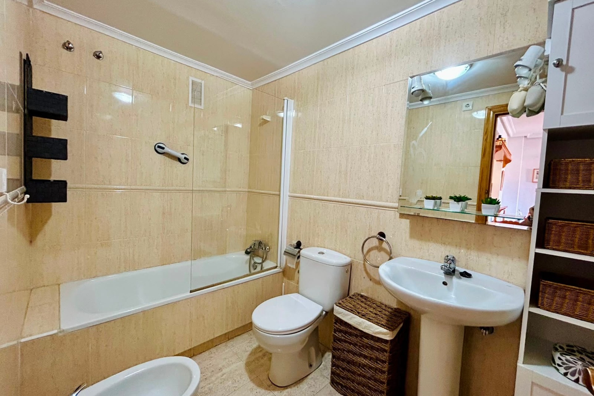 Resale - Apartment / Flat -
La Mata
