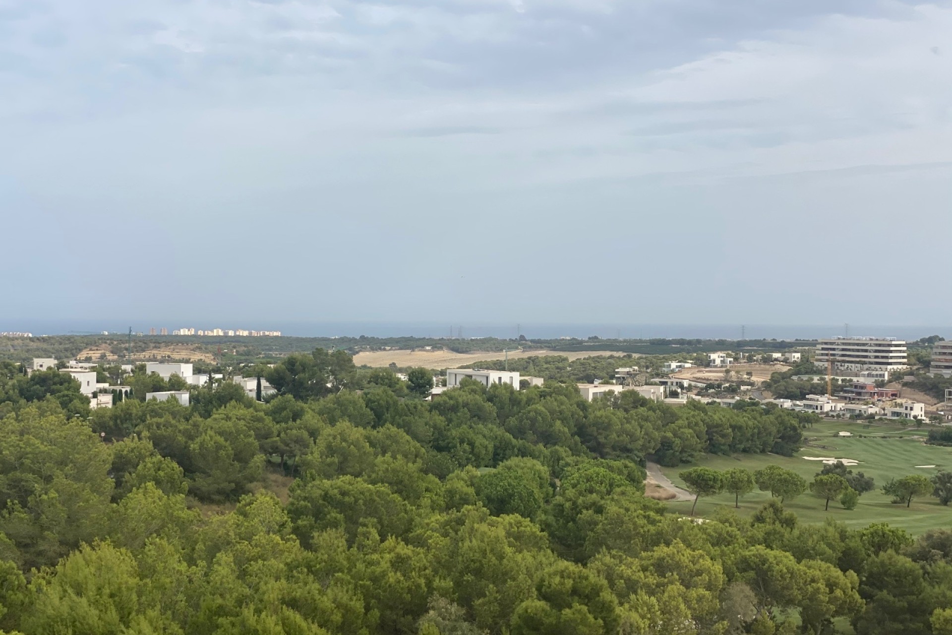 Resale - Apartment / Flat -
Las Colinas Golf Resort - LAS COLINAS GOLF RESORT