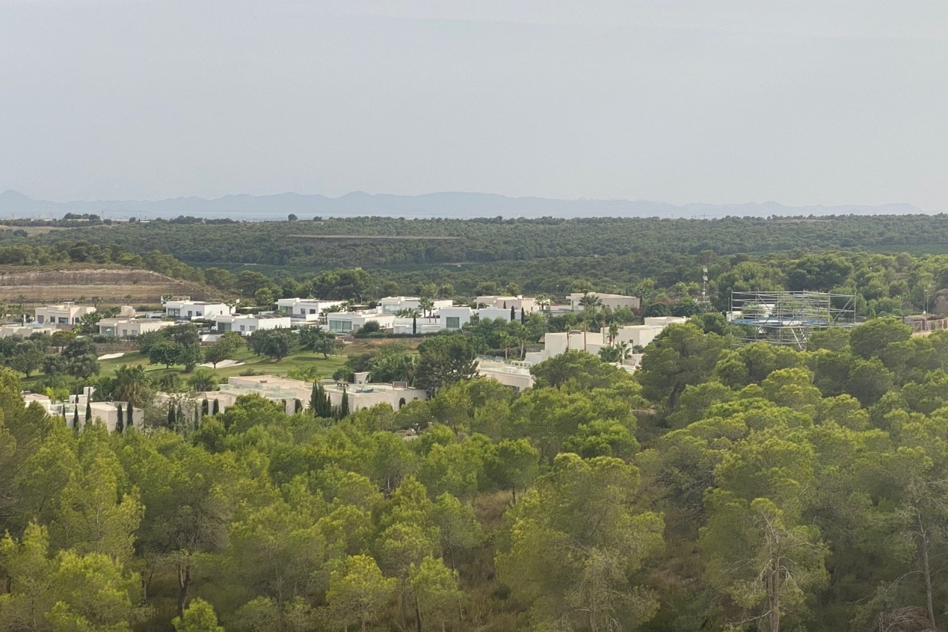 Resale - Apartment / Flat -
Las Colinas Golf Resort - LAS COLINAS GOLF RESORT