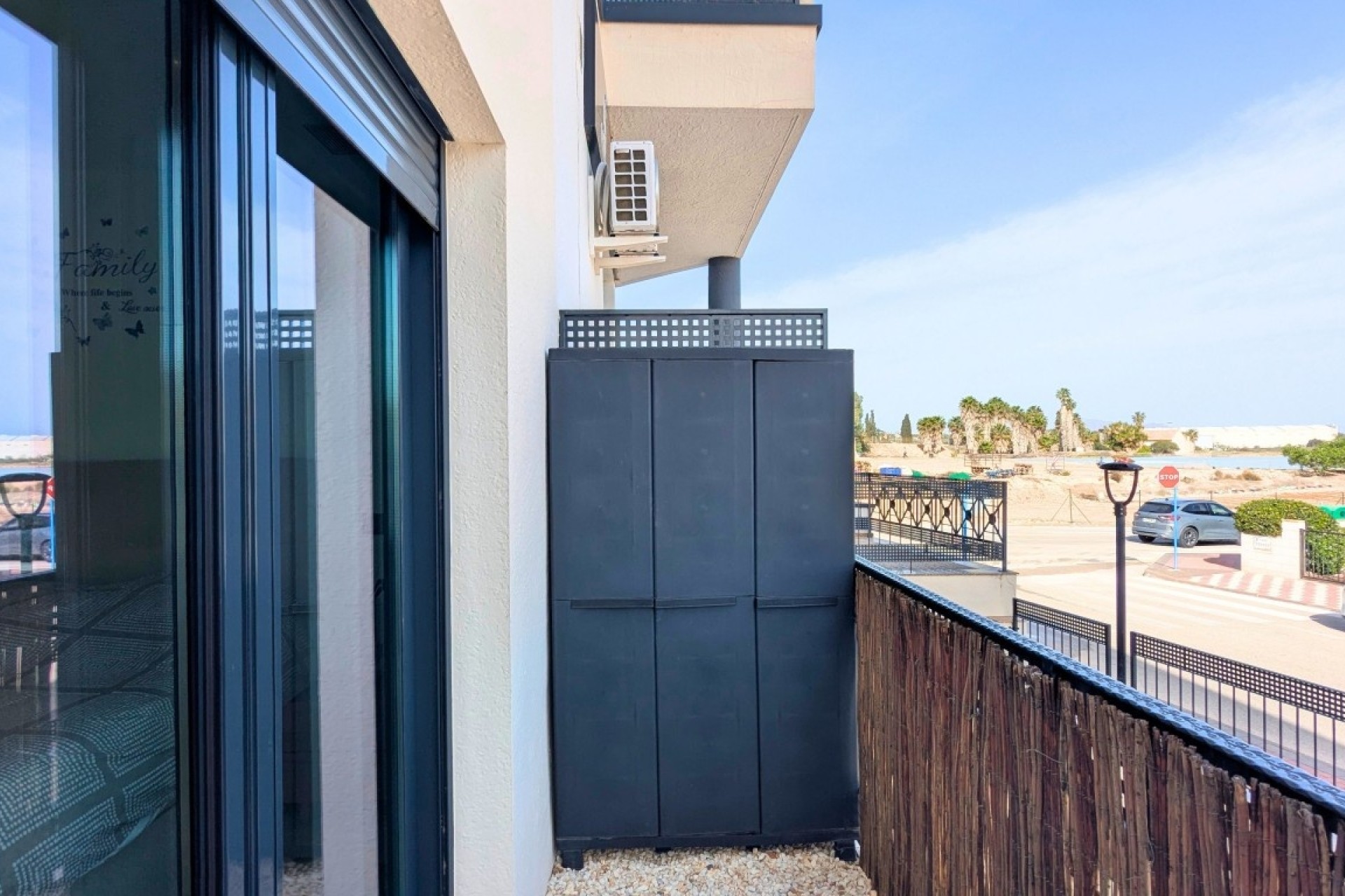Resale - Apartment / Flat -
Lo Crispin