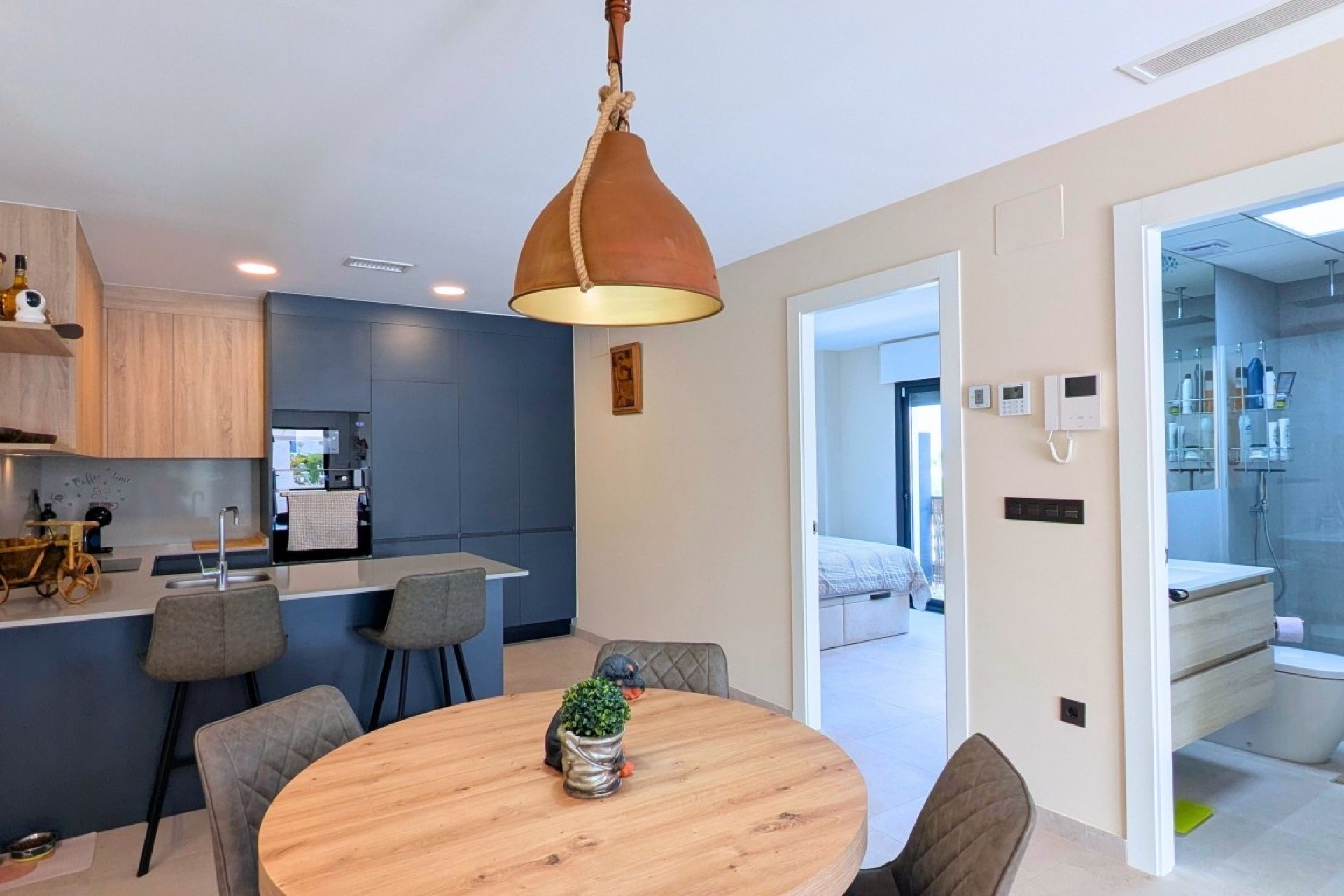 Resale - Apartment / Flat -
Lo Crispin