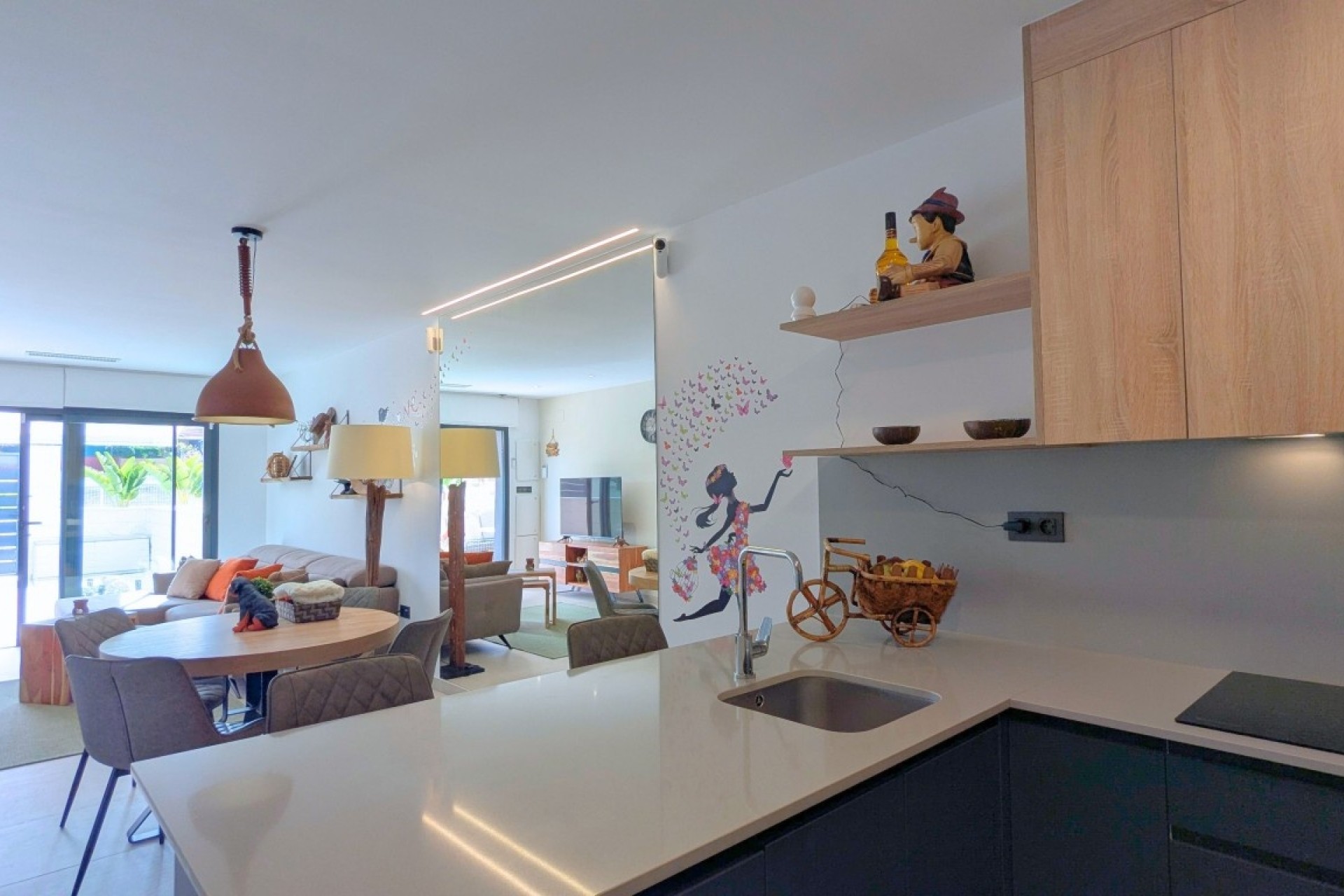 Resale - Apartment / Flat -
Lo Crispin