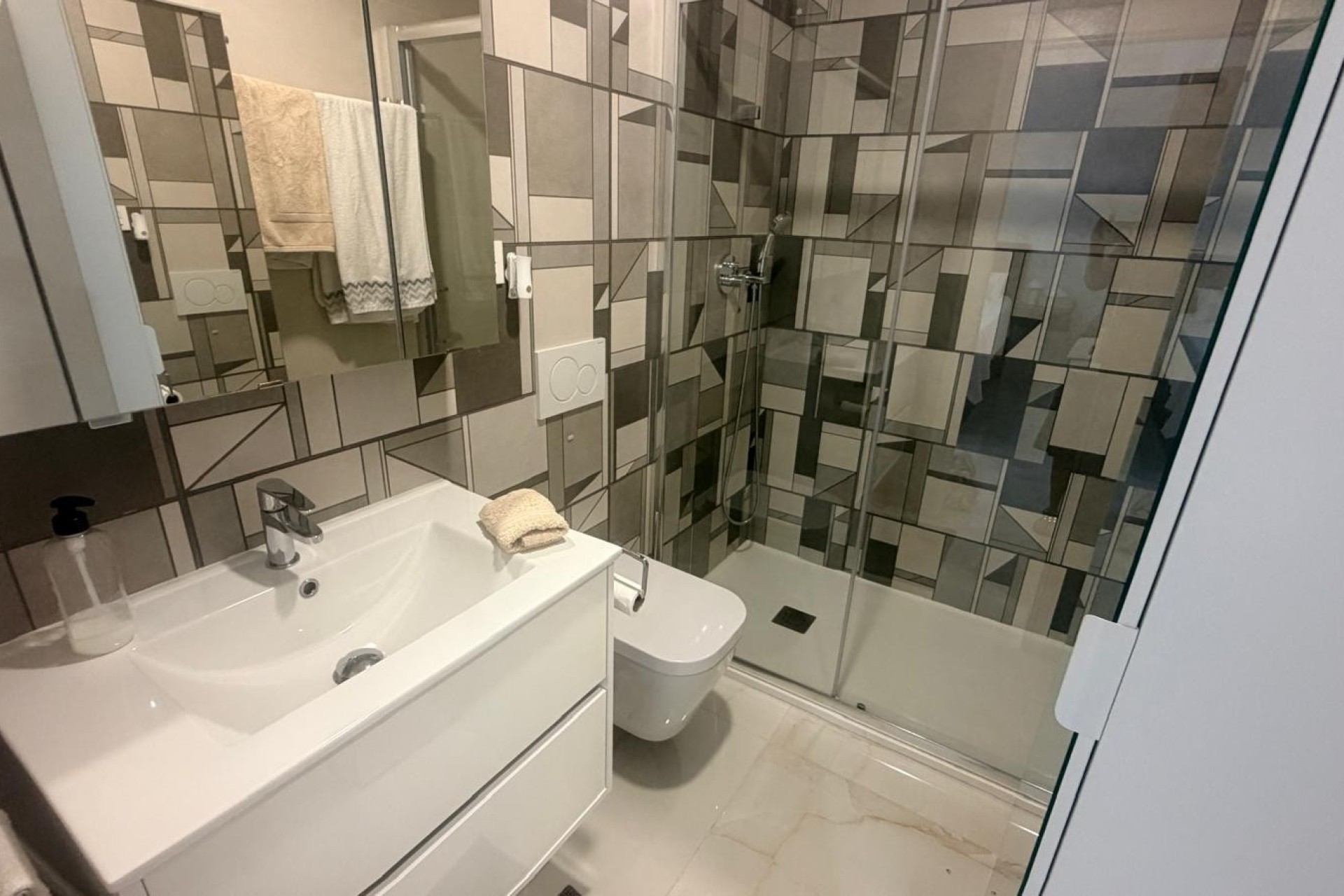 Resale - Apartment / Flat -
Los Altos - Torrevieja