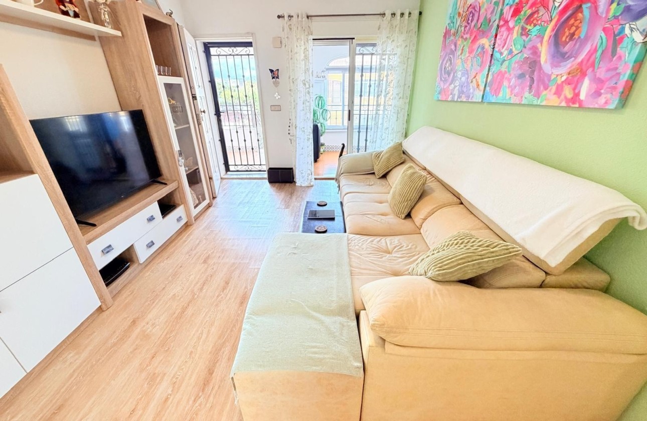 Resale - Apartment / Flat -
Los Montesinos - La Herrada