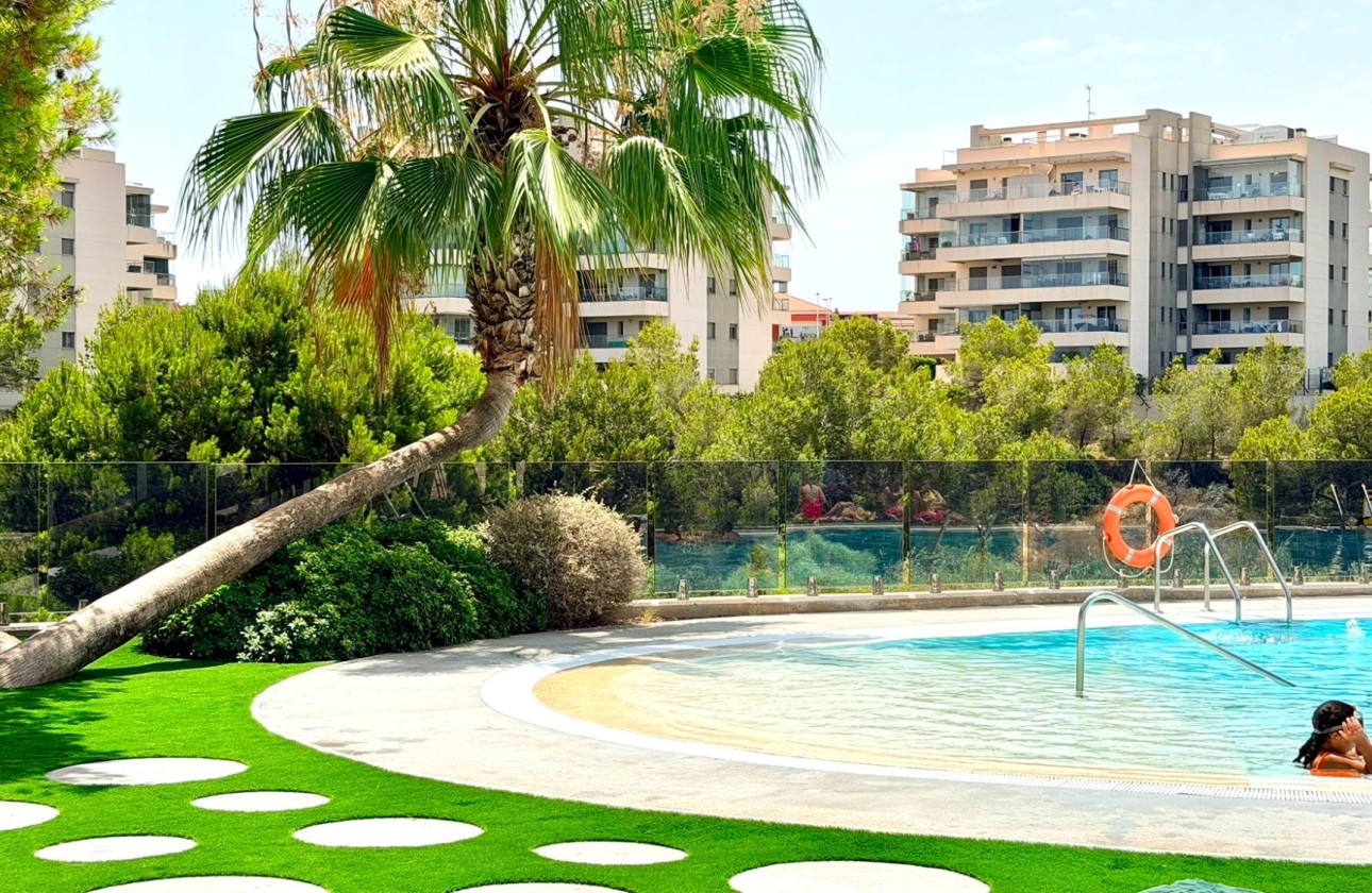 Resale - Apartment / Flat -
Orihuela Costa - La Zenia