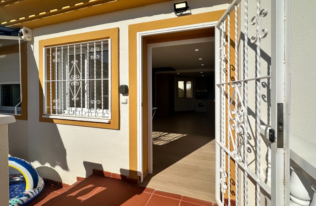 Resale - Apartment / Flat -
Orihuela Costa - Playa Flamenca