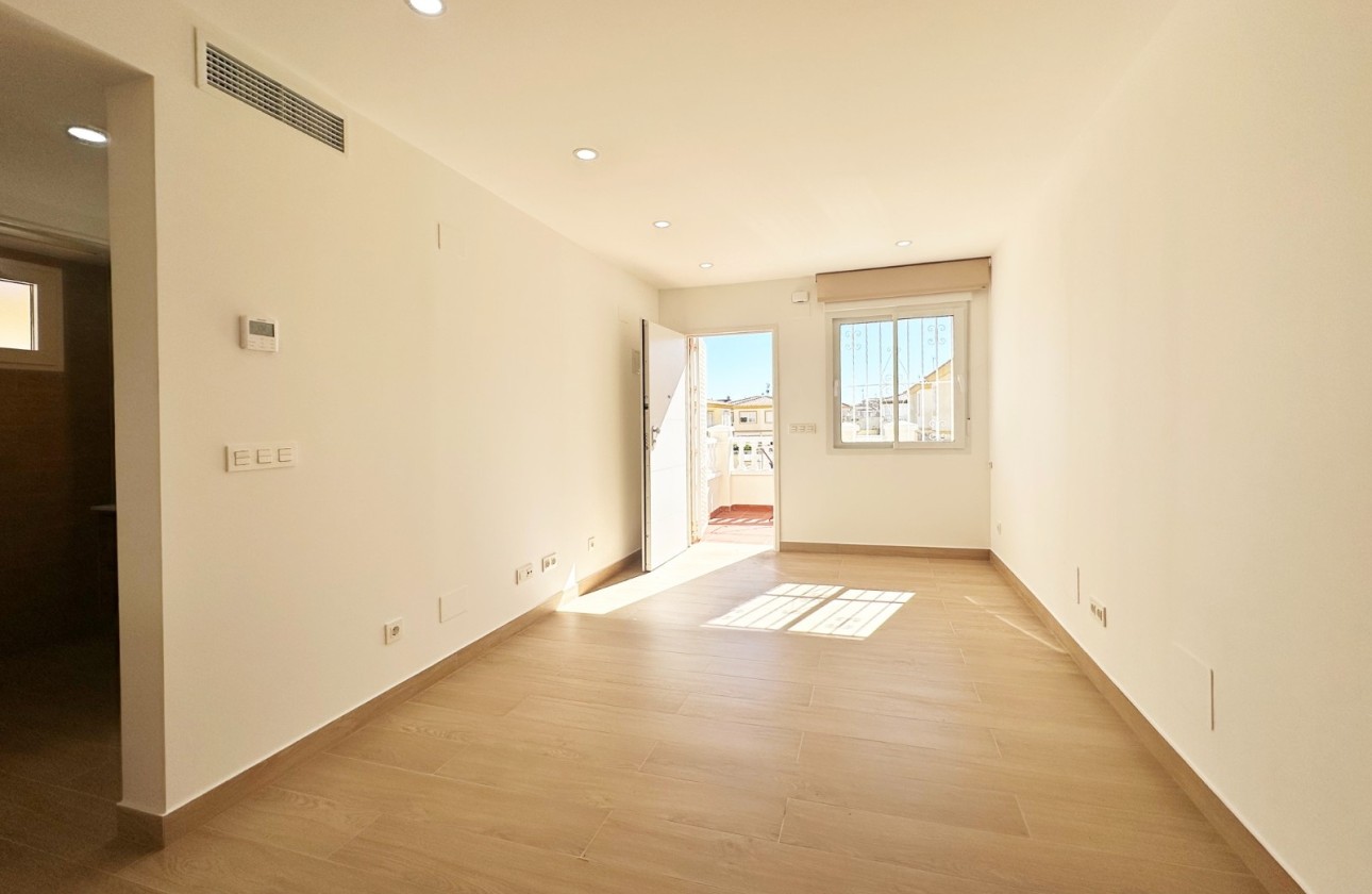 Resale - Apartment / Flat -
Orihuela Costa - Playa Flamenca