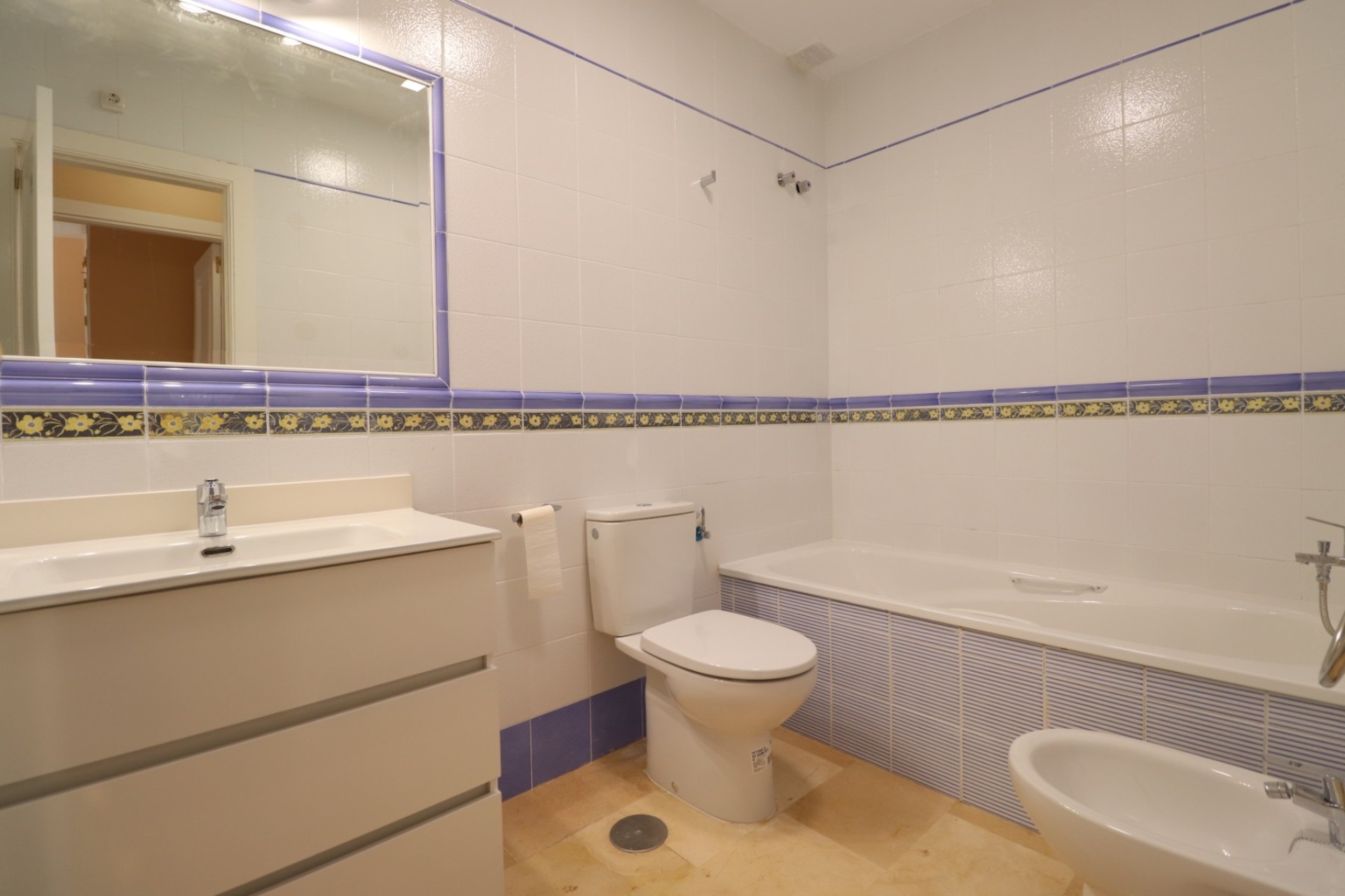 Resale - Apartment / Flat -
Orihuela Costa - Villamartin