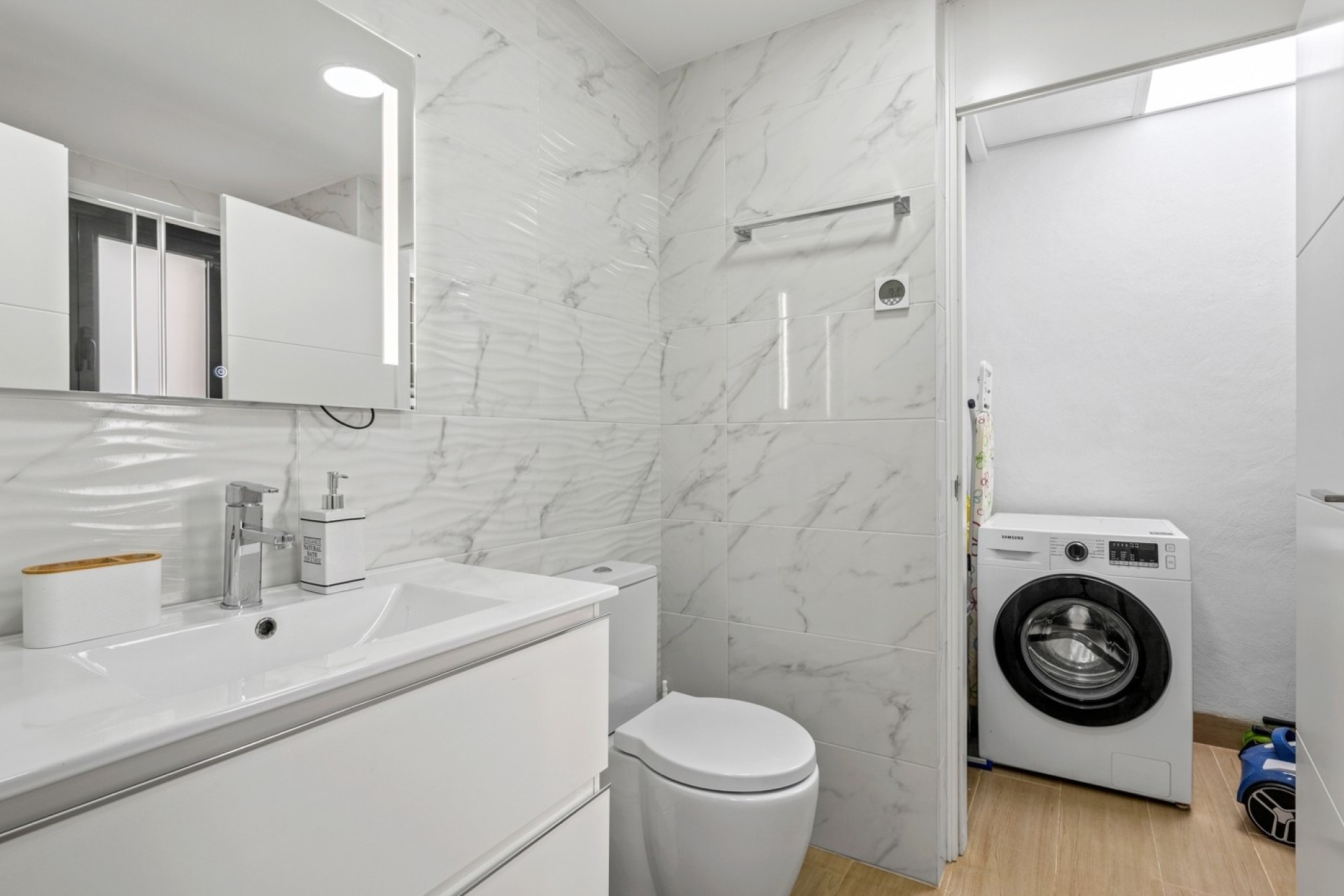 Resale - Apartment / Flat -
Orihuela Costa - Villamartín