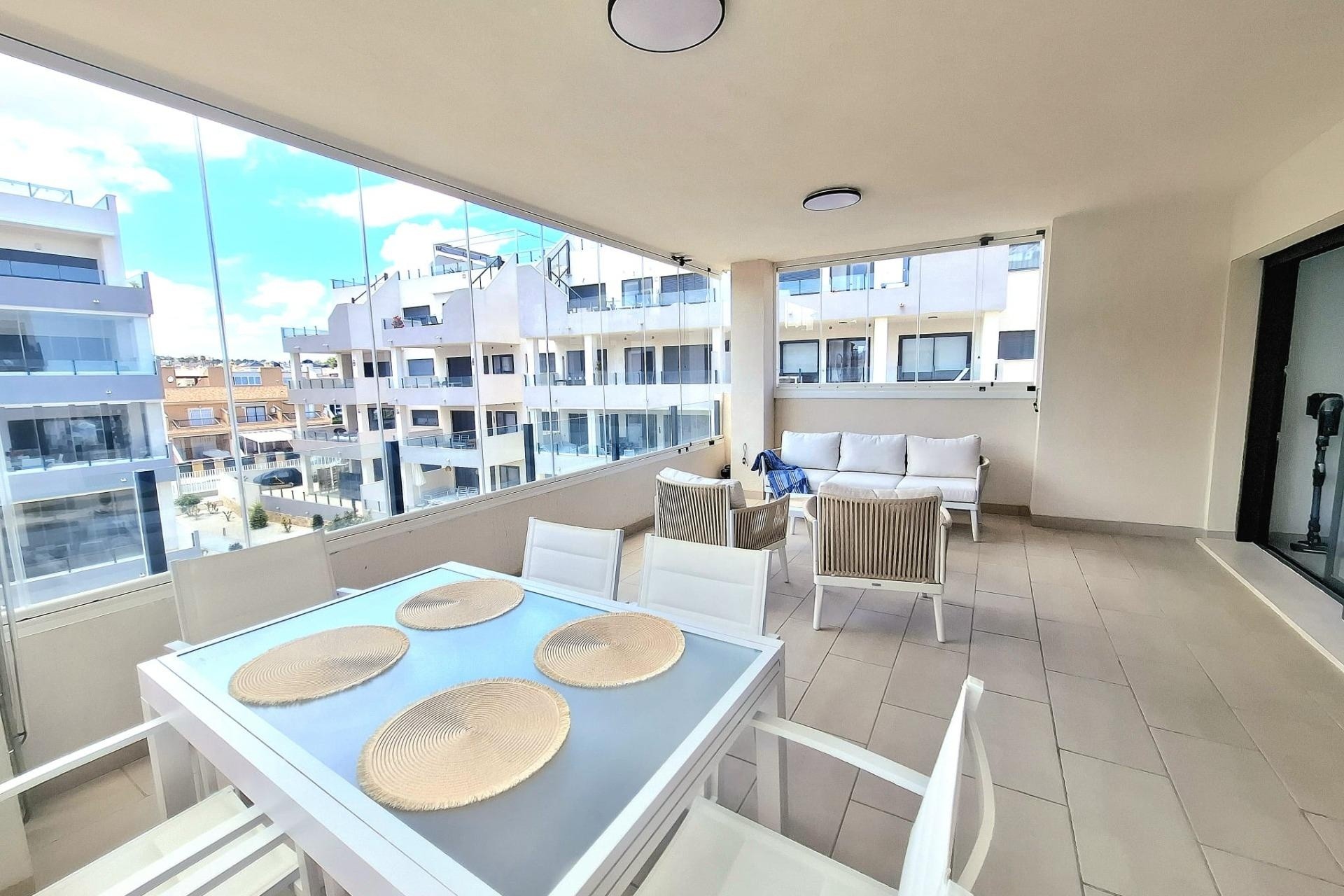 Resale - Apartment / Flat -
Orihuela Costa - Villamartín