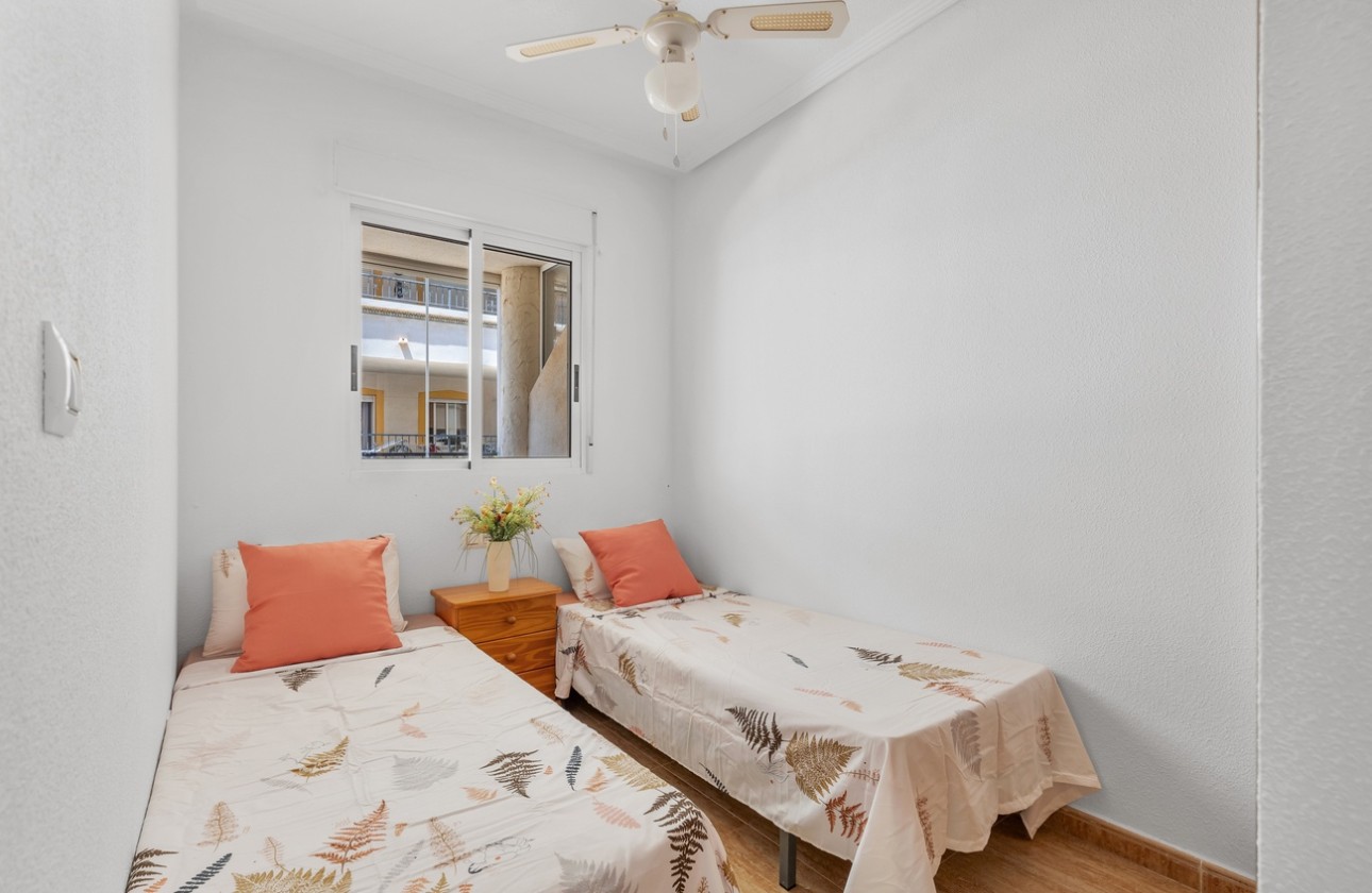 Resale - Apartment / Flat -
Orihuela Costa