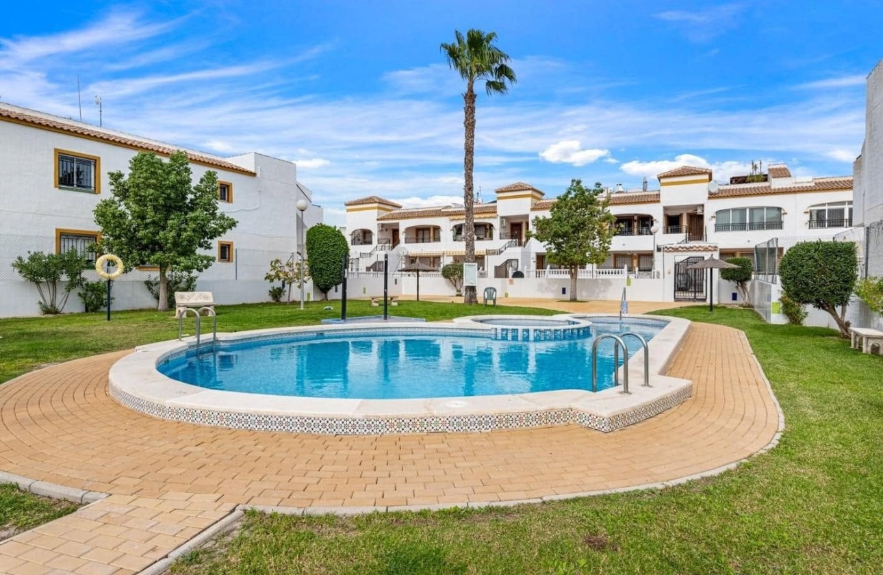 Resale - Apartment / Flat -
Orihuela - Entre Naranjos - Vistabella Golf