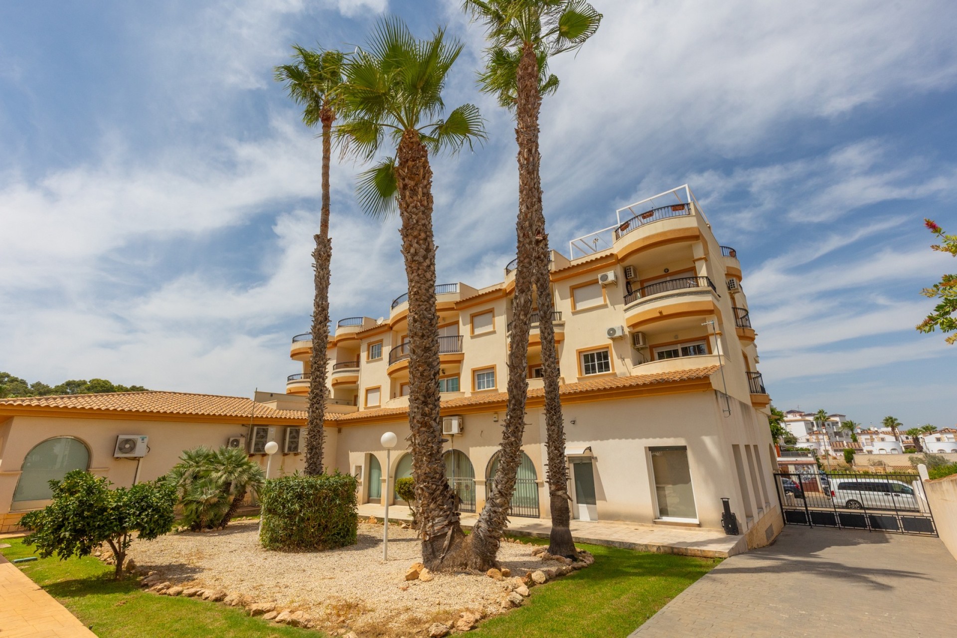 Resale - Apartment / Flat -
Orihuela - Villamartin