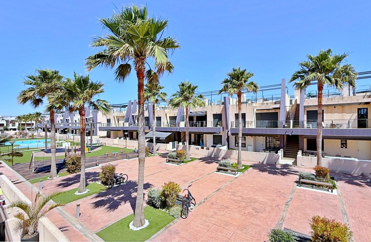 Resale - Apartment / Flat -
Pilar de la Horadada - Torre de la Horadada