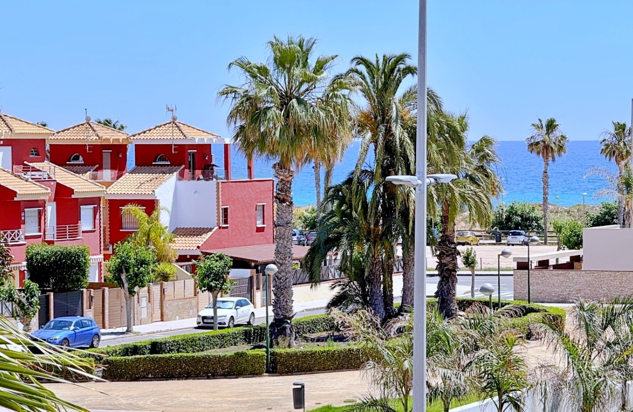 Resale - Apartment / Flat -
Pilar de la Horadada - Torre de la Horadada