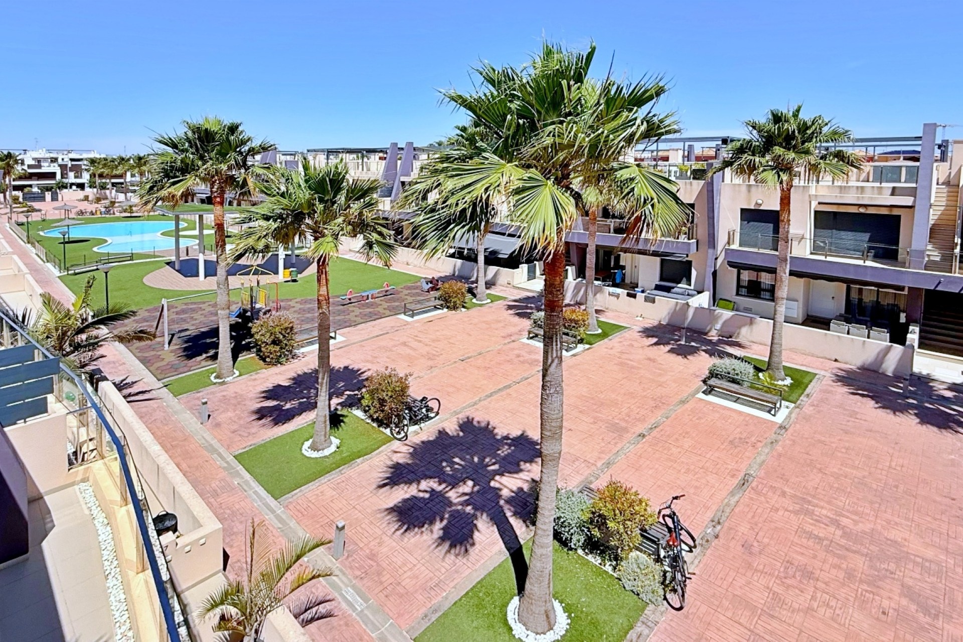 Resale - Apartment / Flat -
Pilar de la Horadada - Torre de la Horadada
