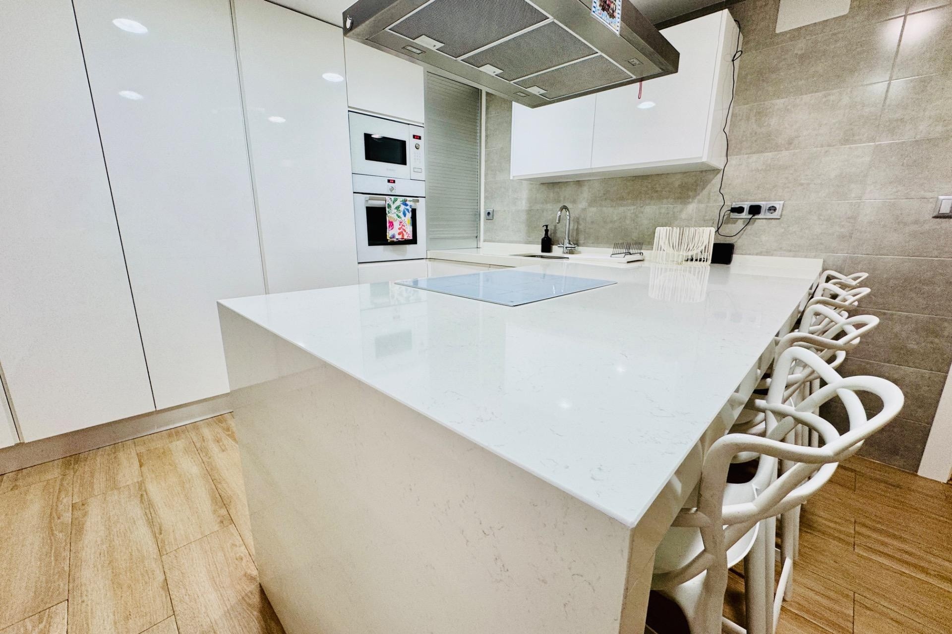 Resale - Apartment / Flat -
Pilar de la Horadada - Zona Pueblo