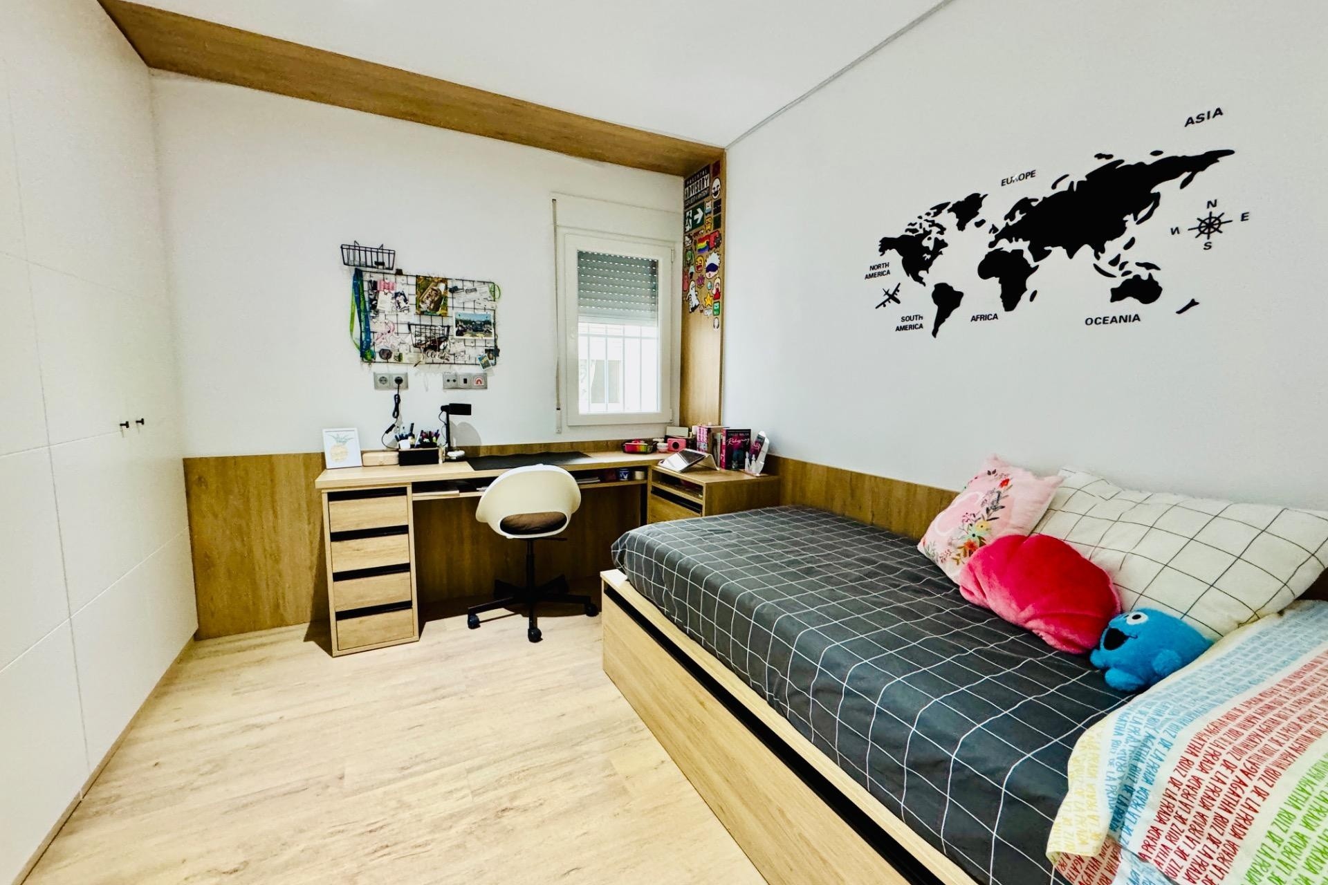 Resale - Apartment / Flat -
Pilar de la Horadada - Zona Pueblo