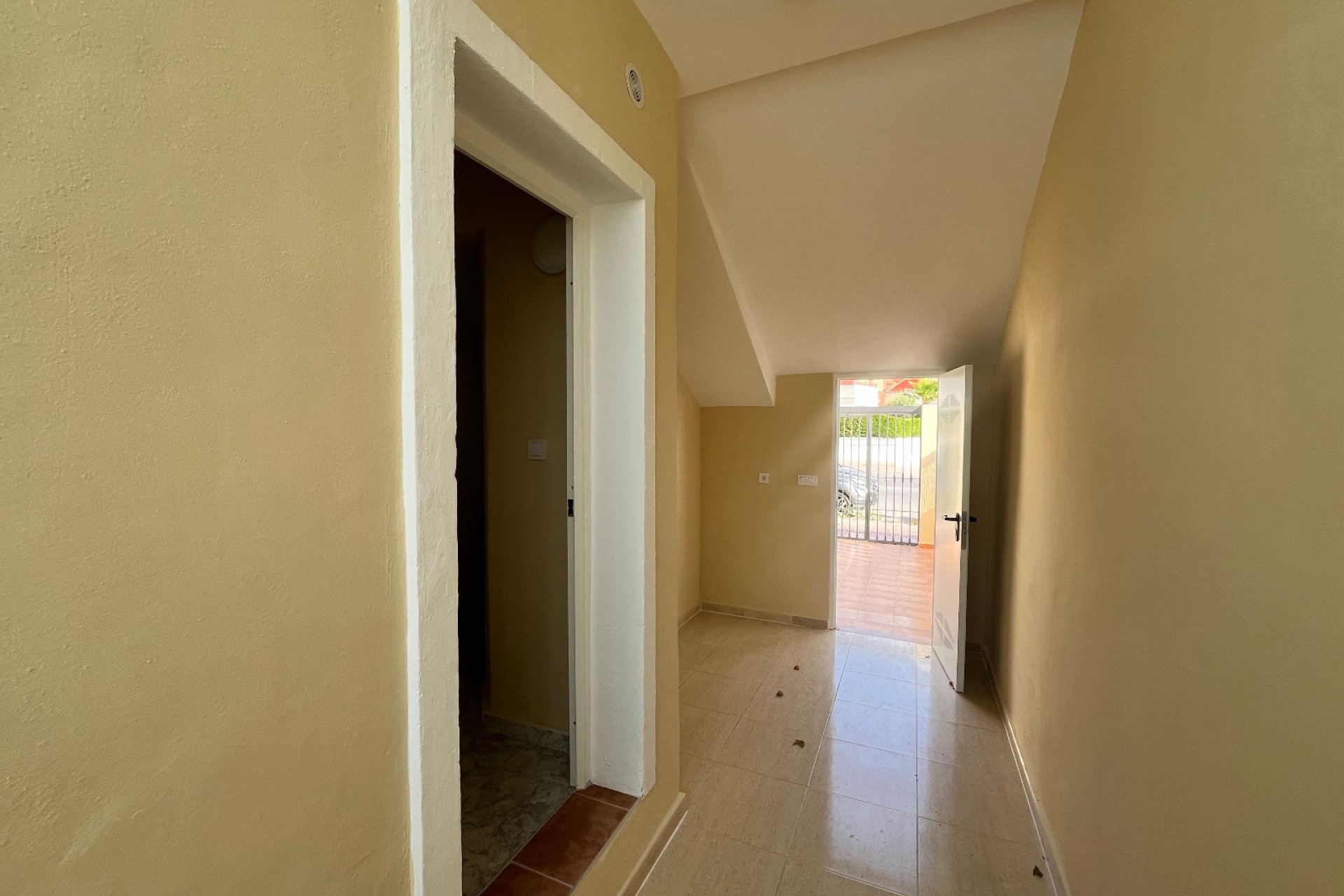 Resale - Apartment / Flat -
Playa Flamenca - Res. San Antonio