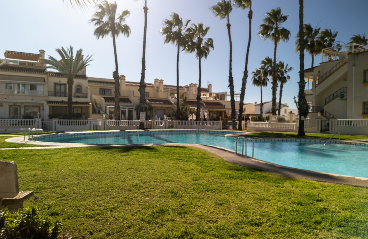 Resale - Apartment / Flat -
Playa Flamenca