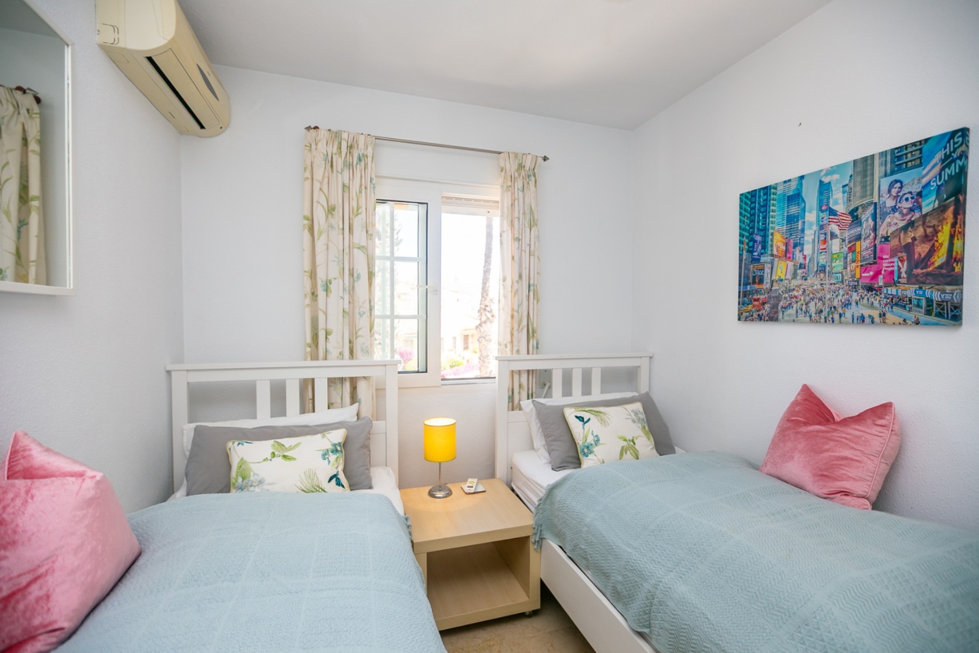 Resale - Apartment / Flat -
Playa Flamenca
