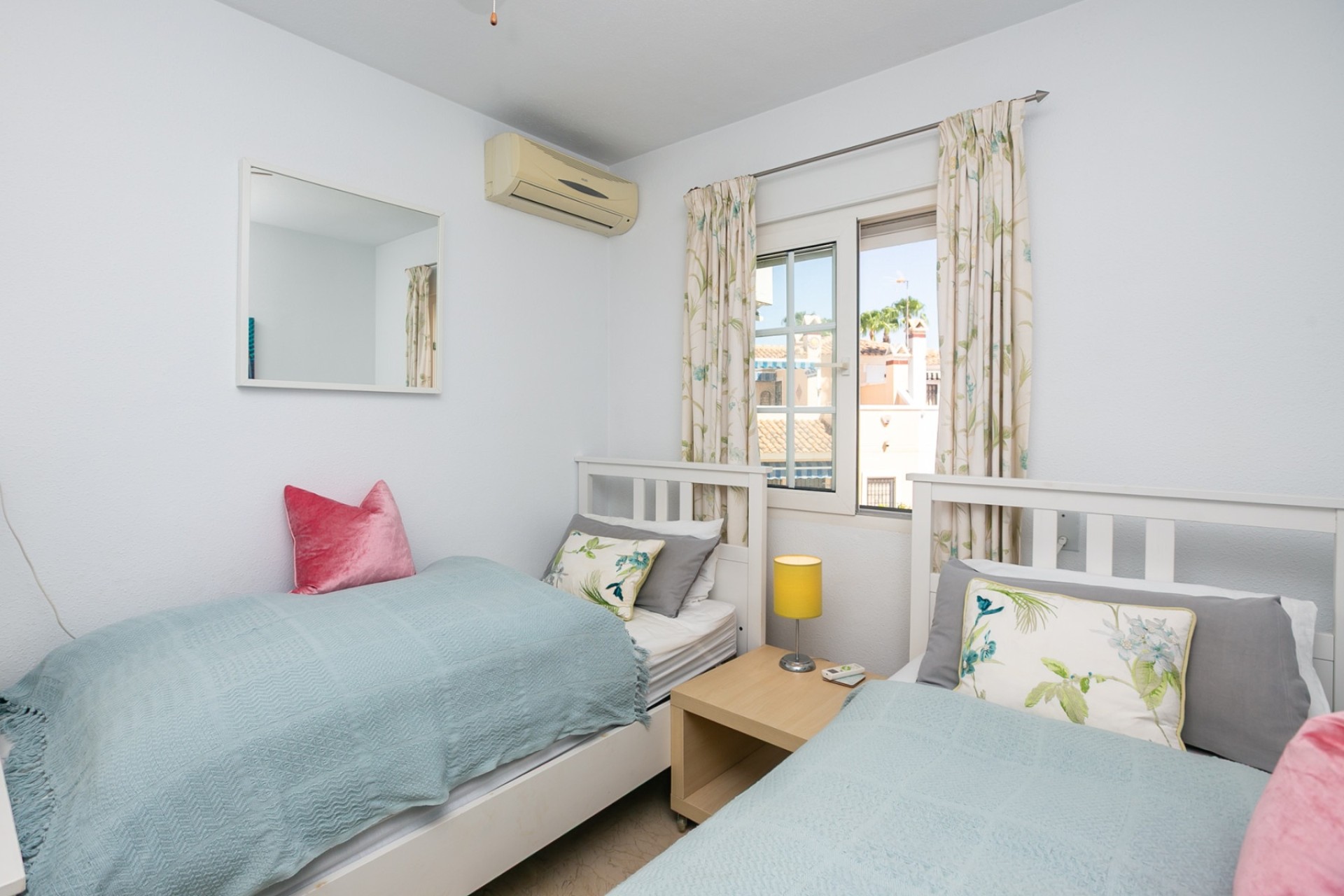 Resale - Apartment / Flat -
Playa Flamenca