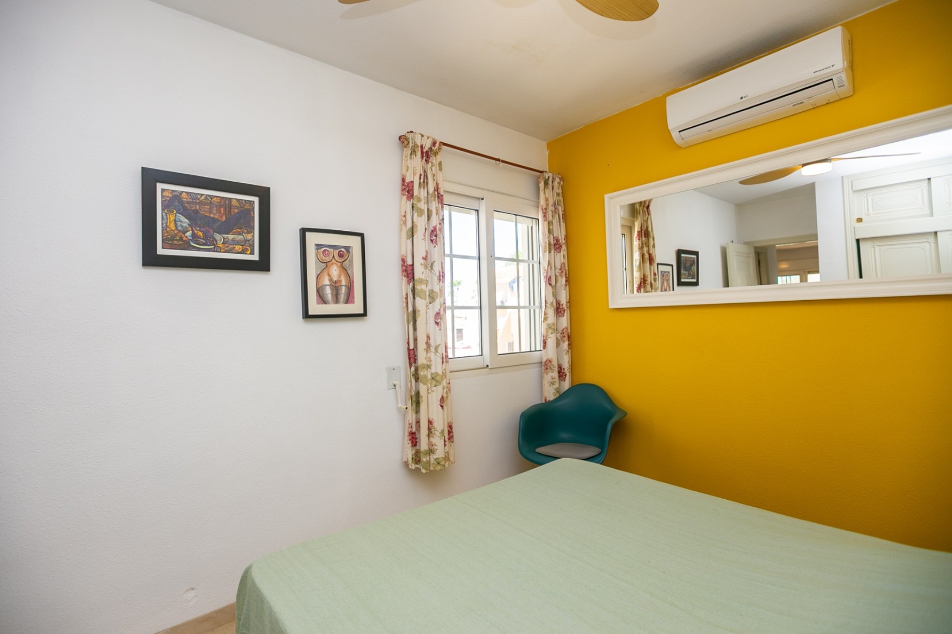 Resale - Apartment / Flat -
Playa Flamenca
