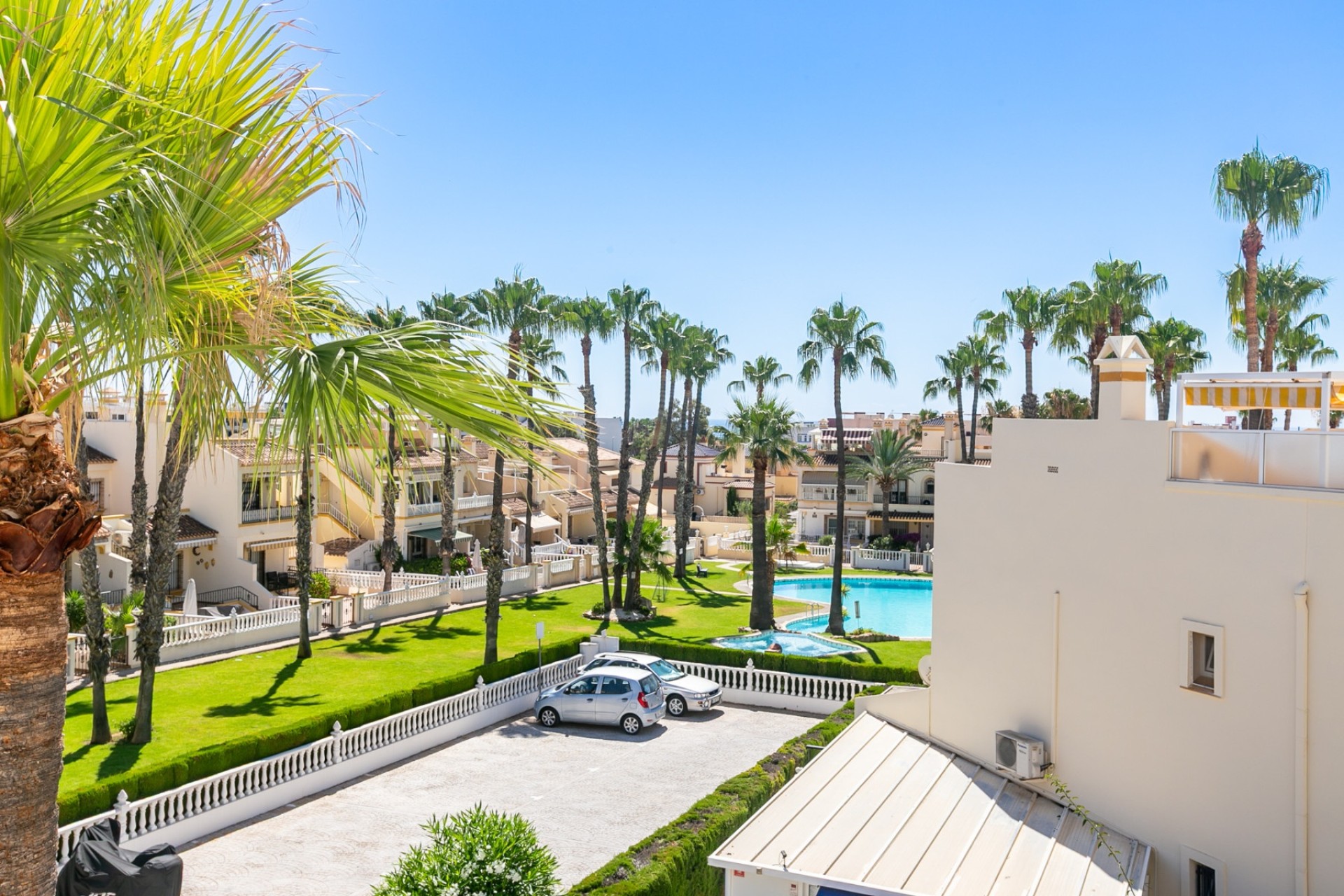 Resale - Apartment / Flat -
Playa Flamenca