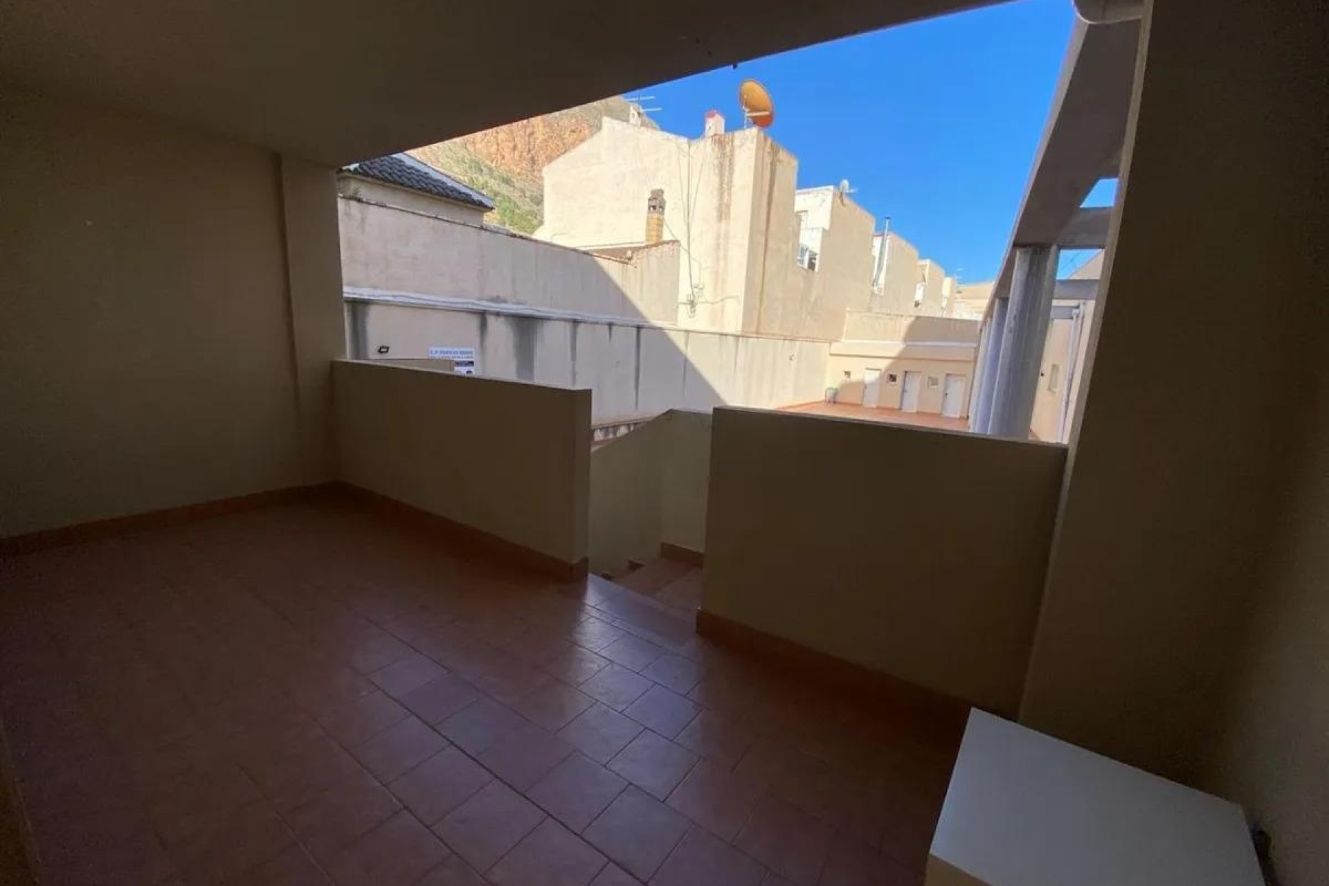 Resale - Apartment / Flat -
Redován - PUEBLO