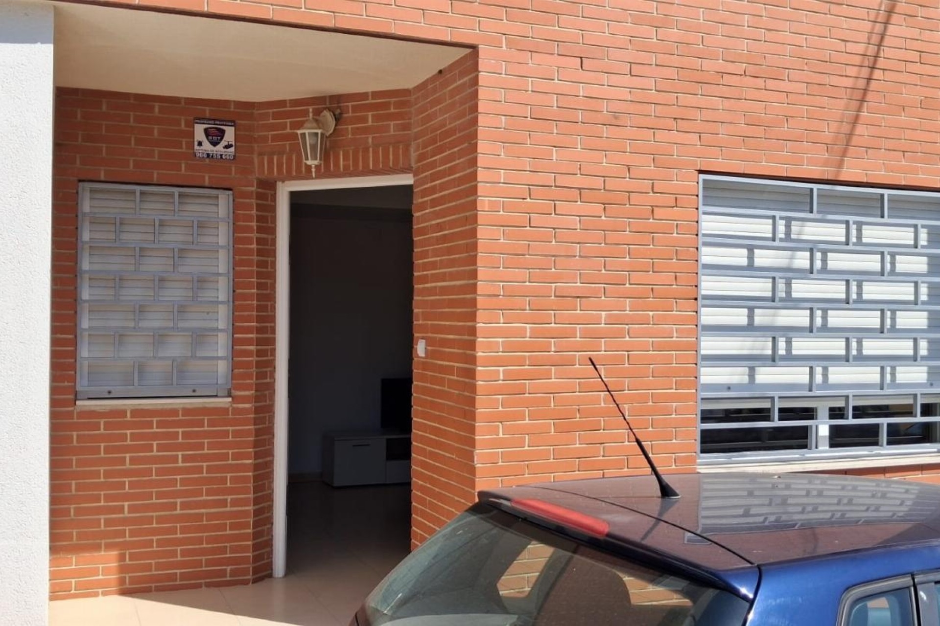 Resale - Apartment / Flat -
Redován - PUEBLO