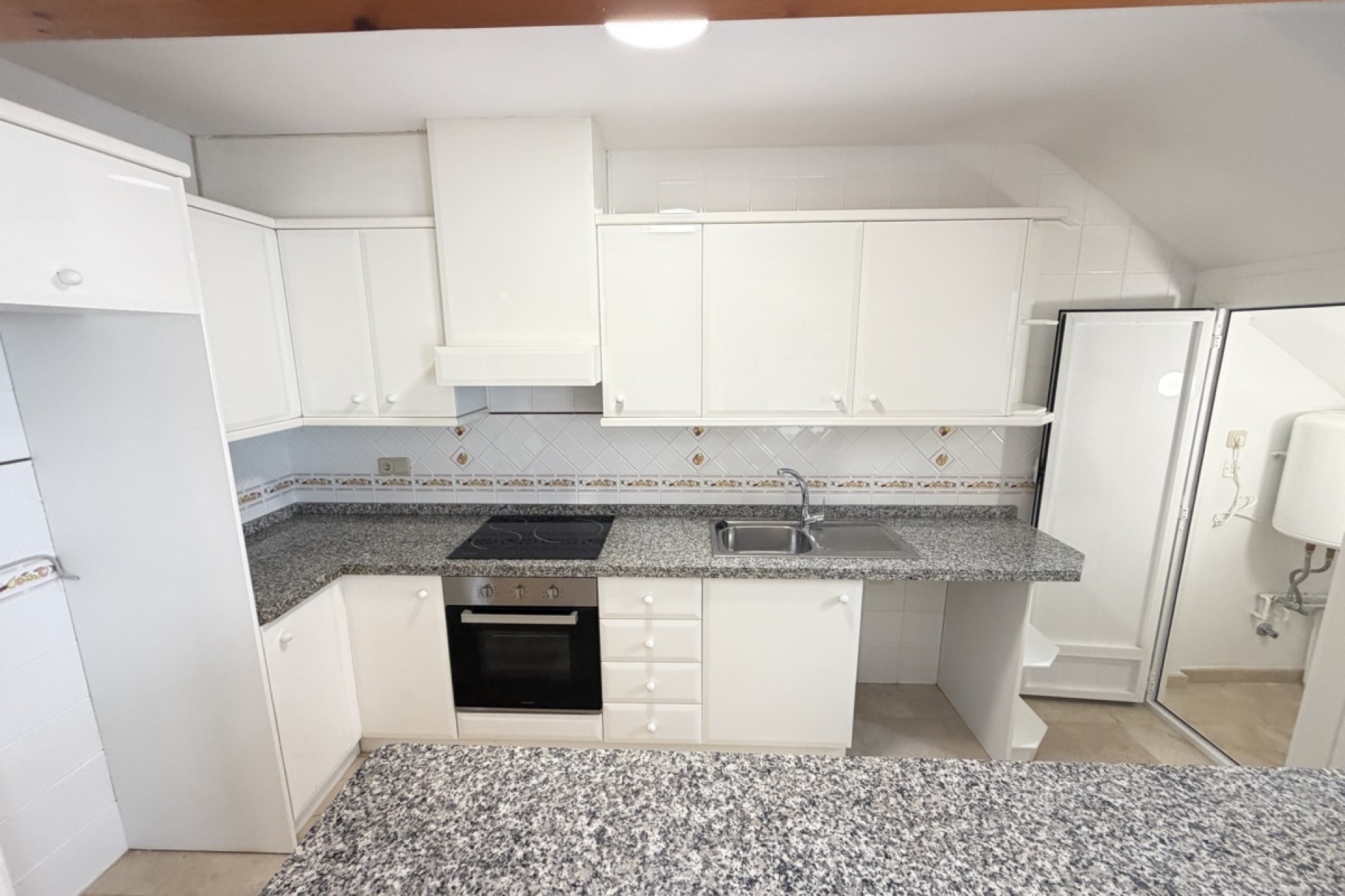 Resale - Apartment / Flat -
Rioja