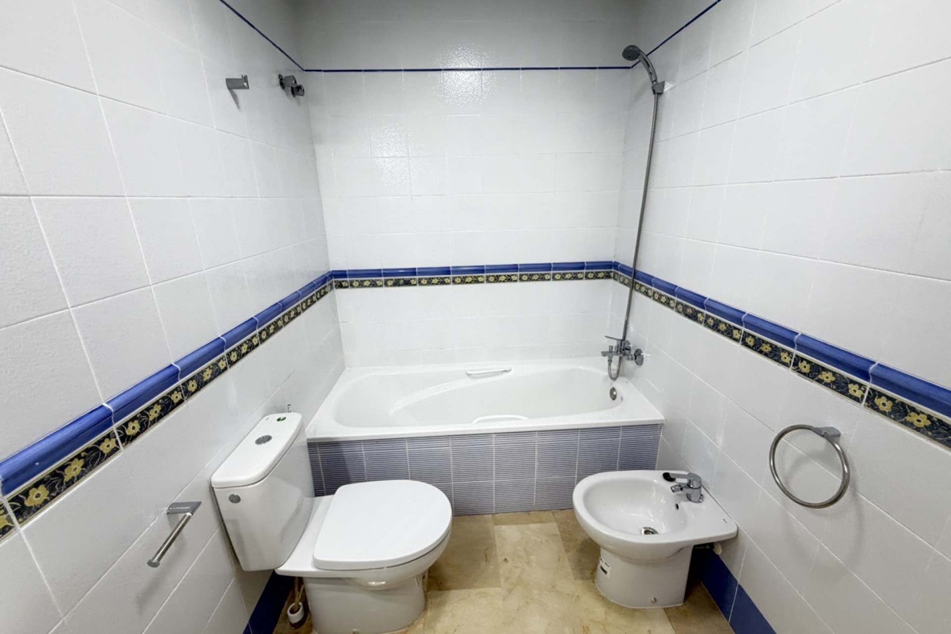 Resale - Apartment / Flat -
Rioja