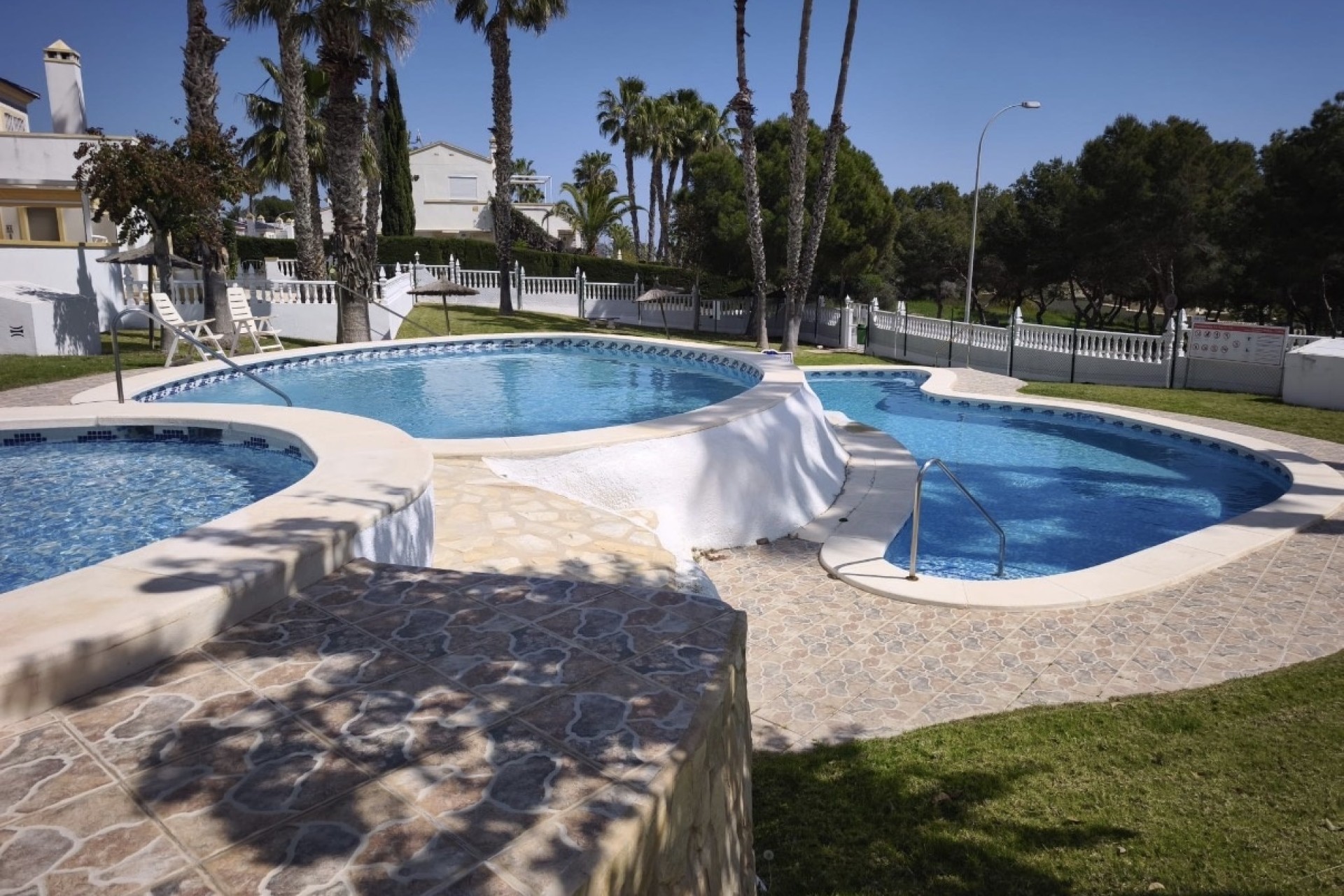 Resale - Apartment / Flat -
Rioja