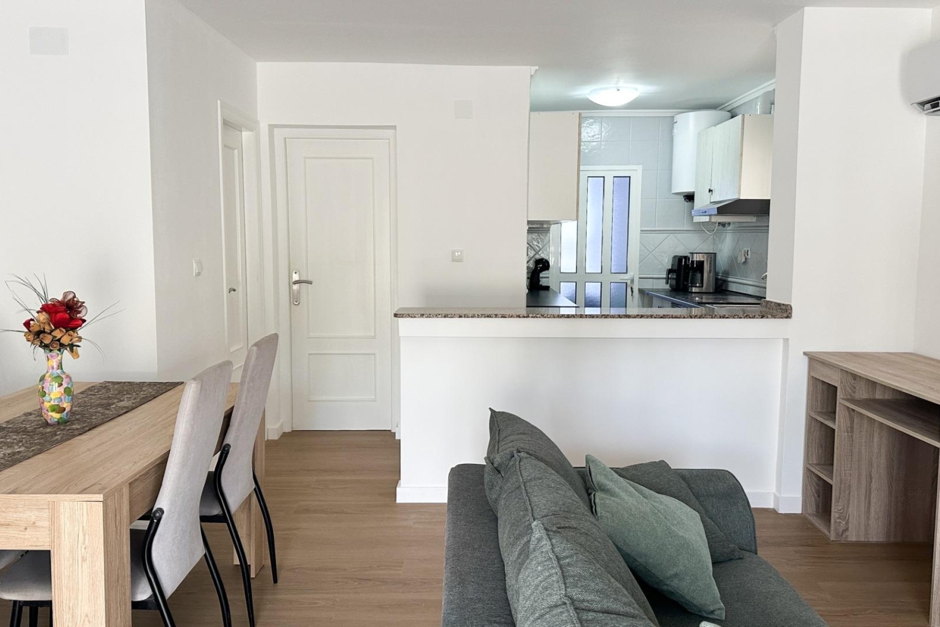 Resale - Apartment / Flat -
San Miguel de Salinas - Las filipinas