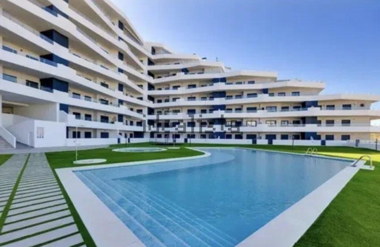 Resale - Apartment / Flat -
San Miguel de Salinas - Pueblo