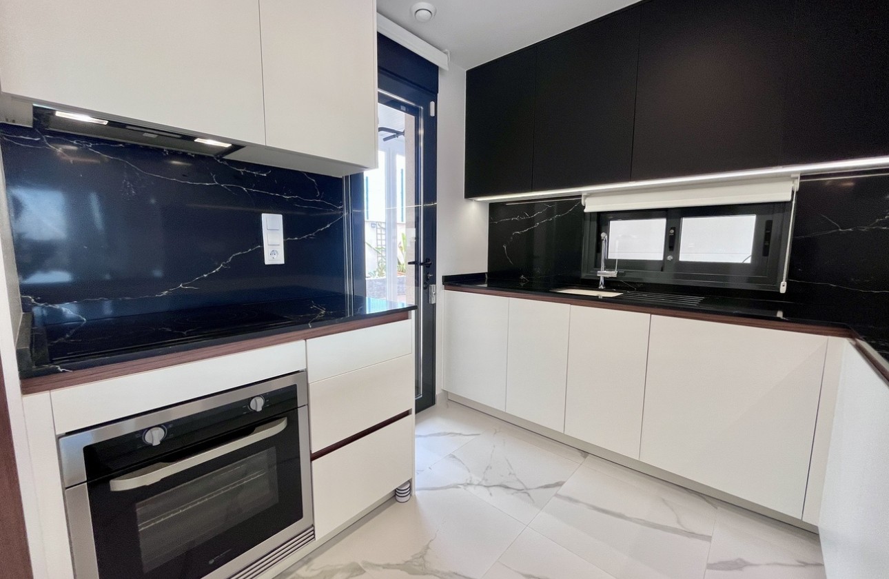 Resale - Apartment / Flat -
San Miguel de Salinas