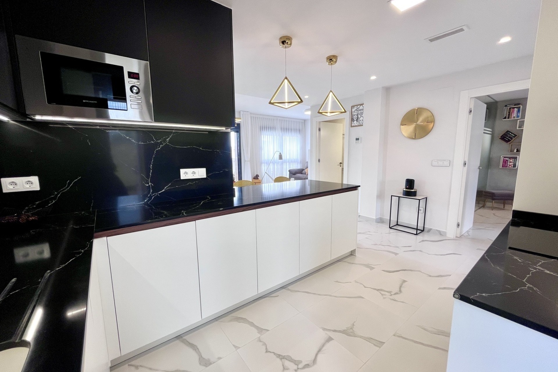 Resale - Apartment / Flat -
San Miguel de Salinas