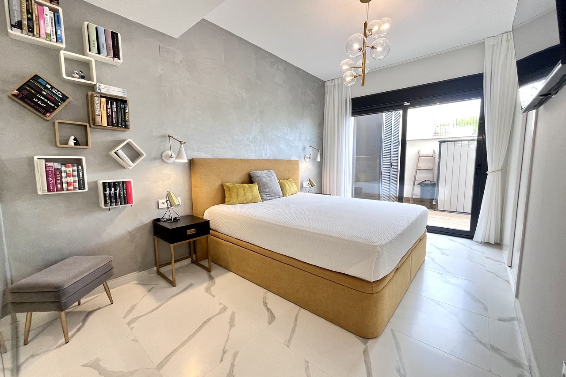 Resale - Apartment / Flat -
San Miguel de Salinas