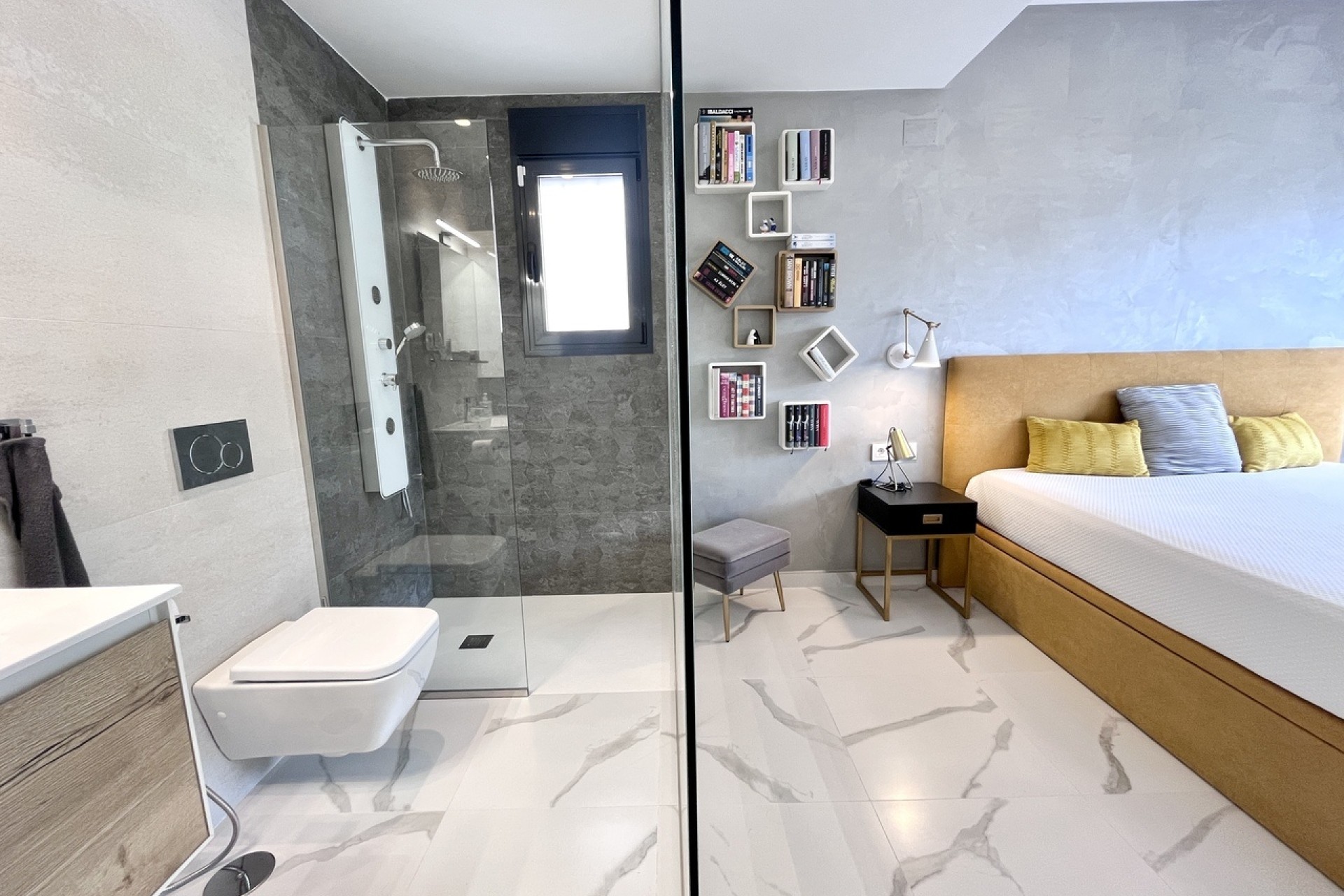Resale - Apartment / Flat -
San Miguel de Salinas