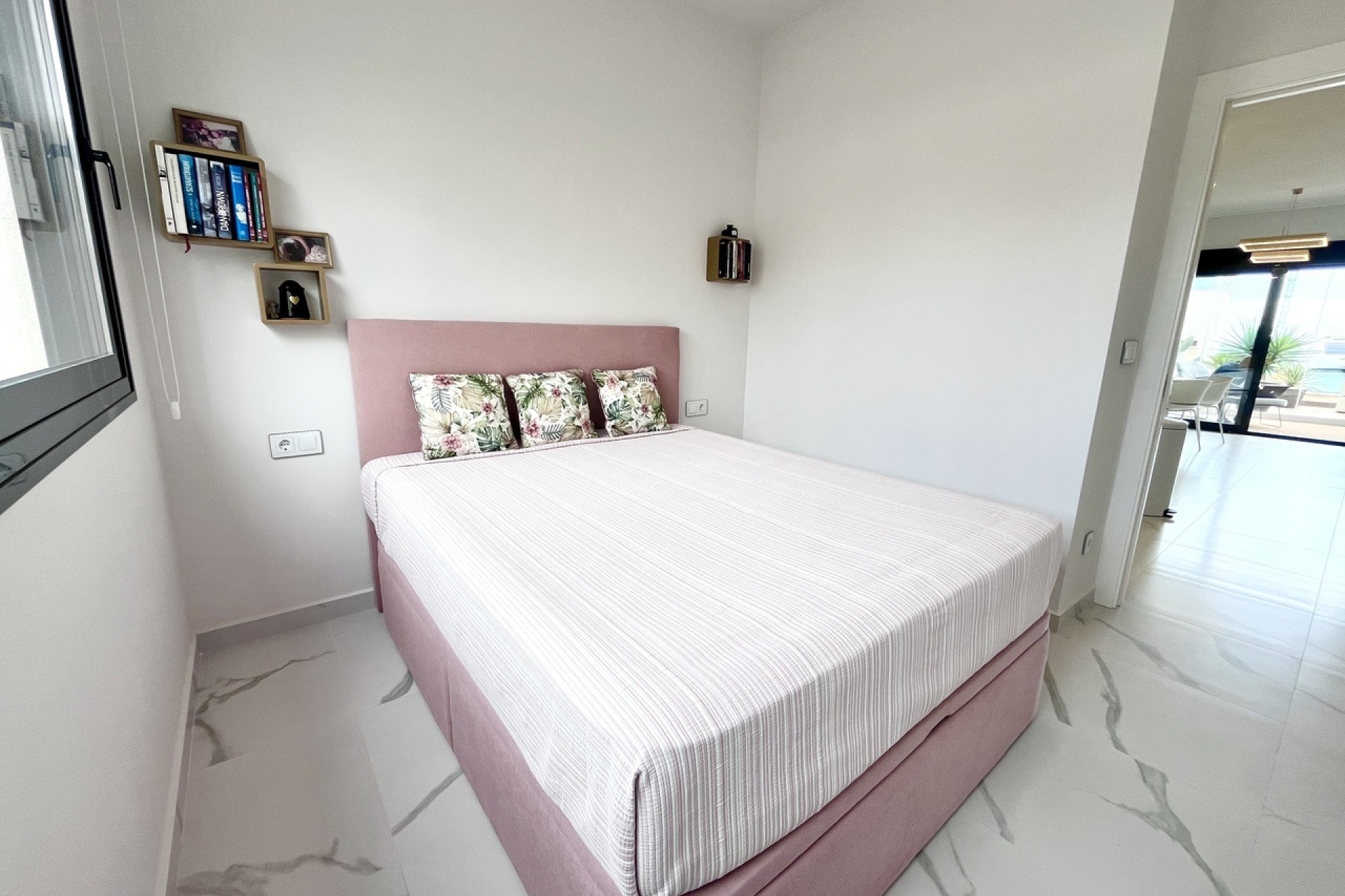 Resale - Apartment / Flat -
San Miguel de Salinas