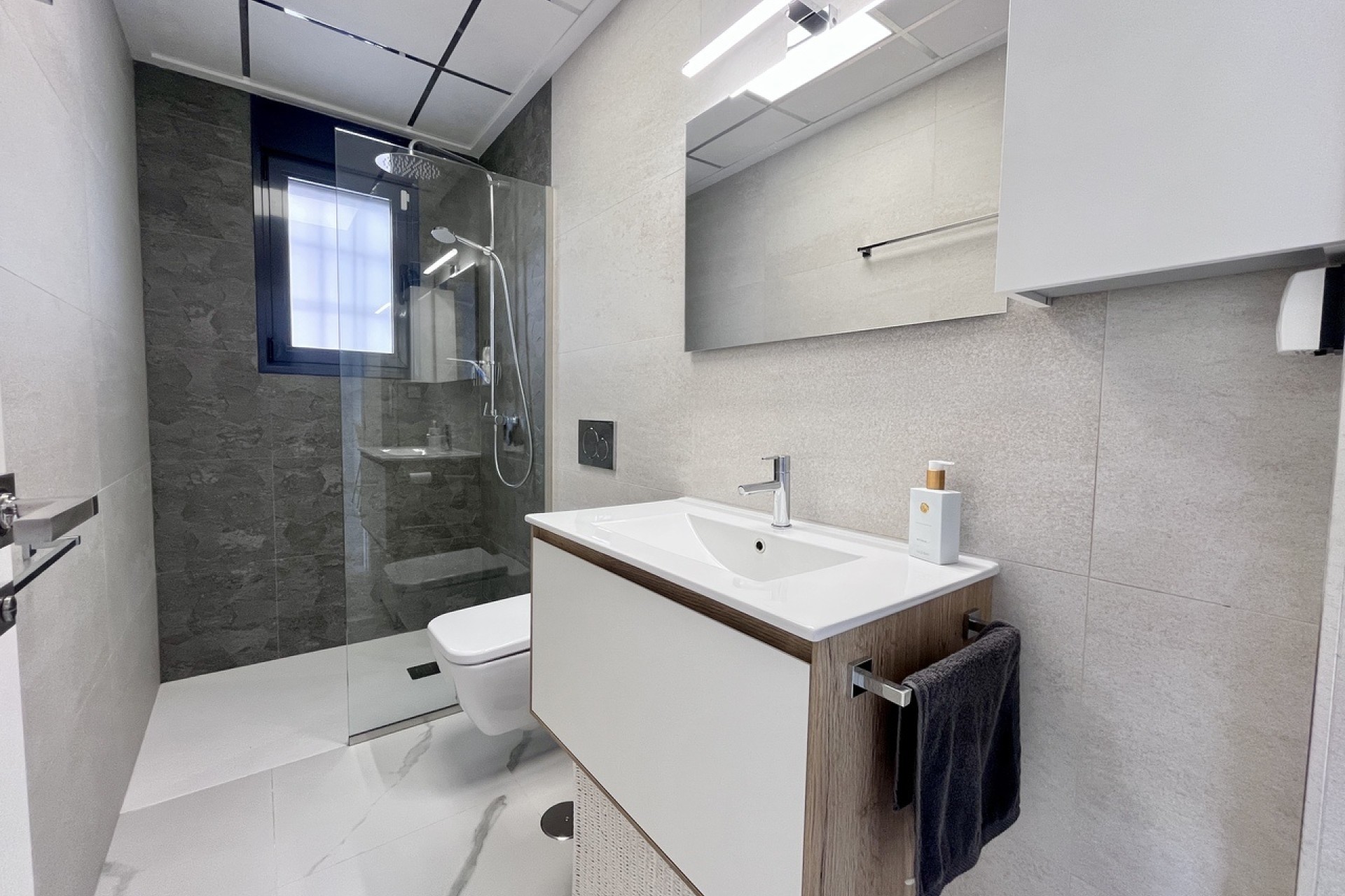 Resale - Apartment / Flat -
San Miguel de Salinas