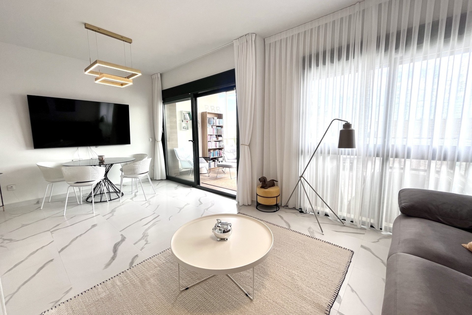Resale - Apartment / Flat -
San Miguel de Salinas