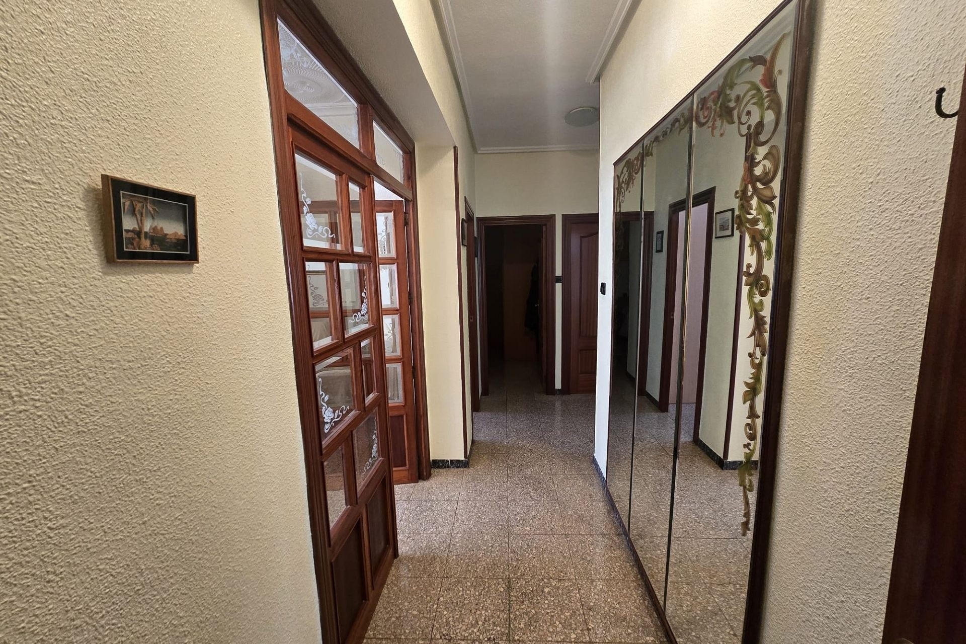 Resale - Apartment / Flat -
Sax - SAX