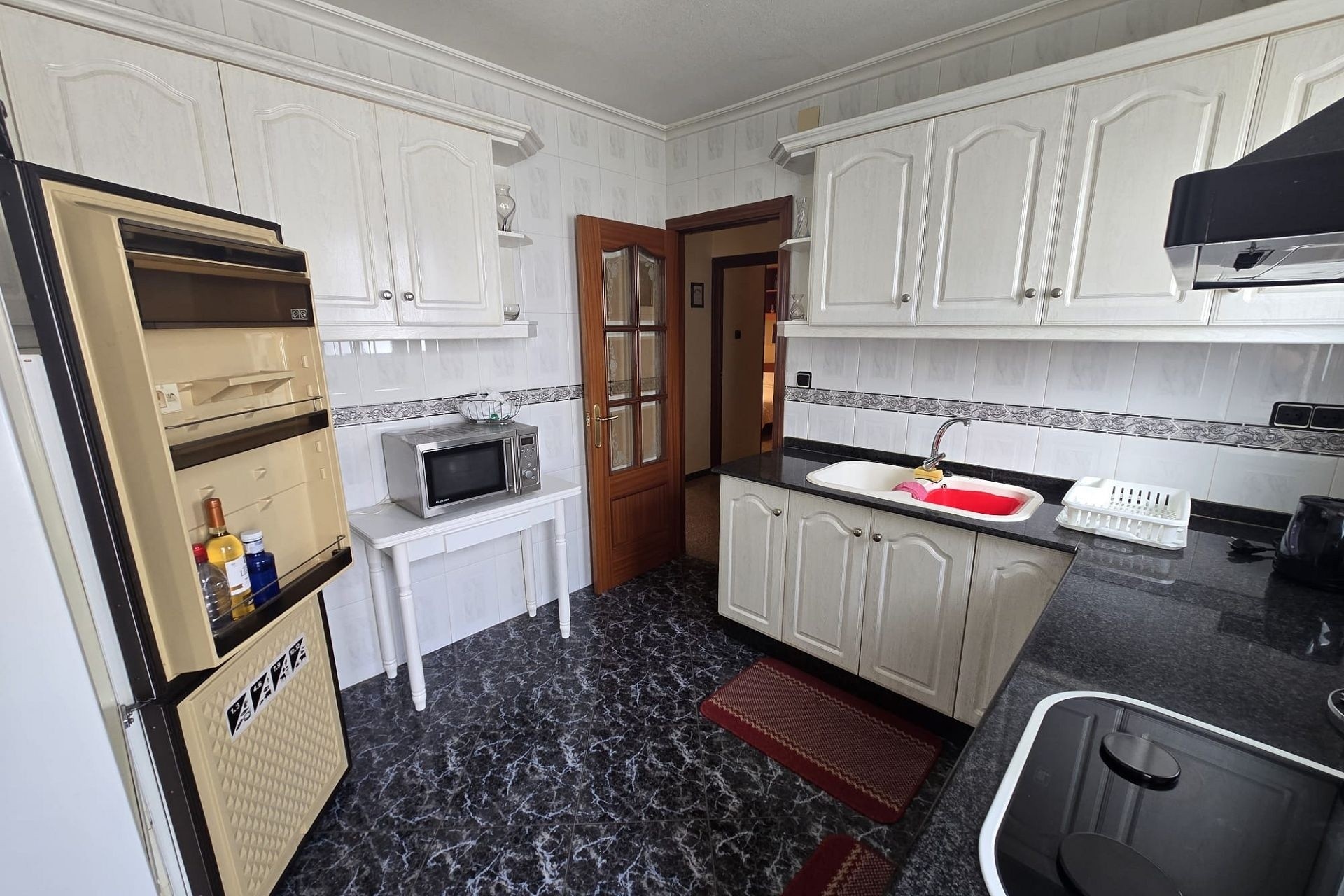 Resale - Apartment / Flat -
Sax - SAX