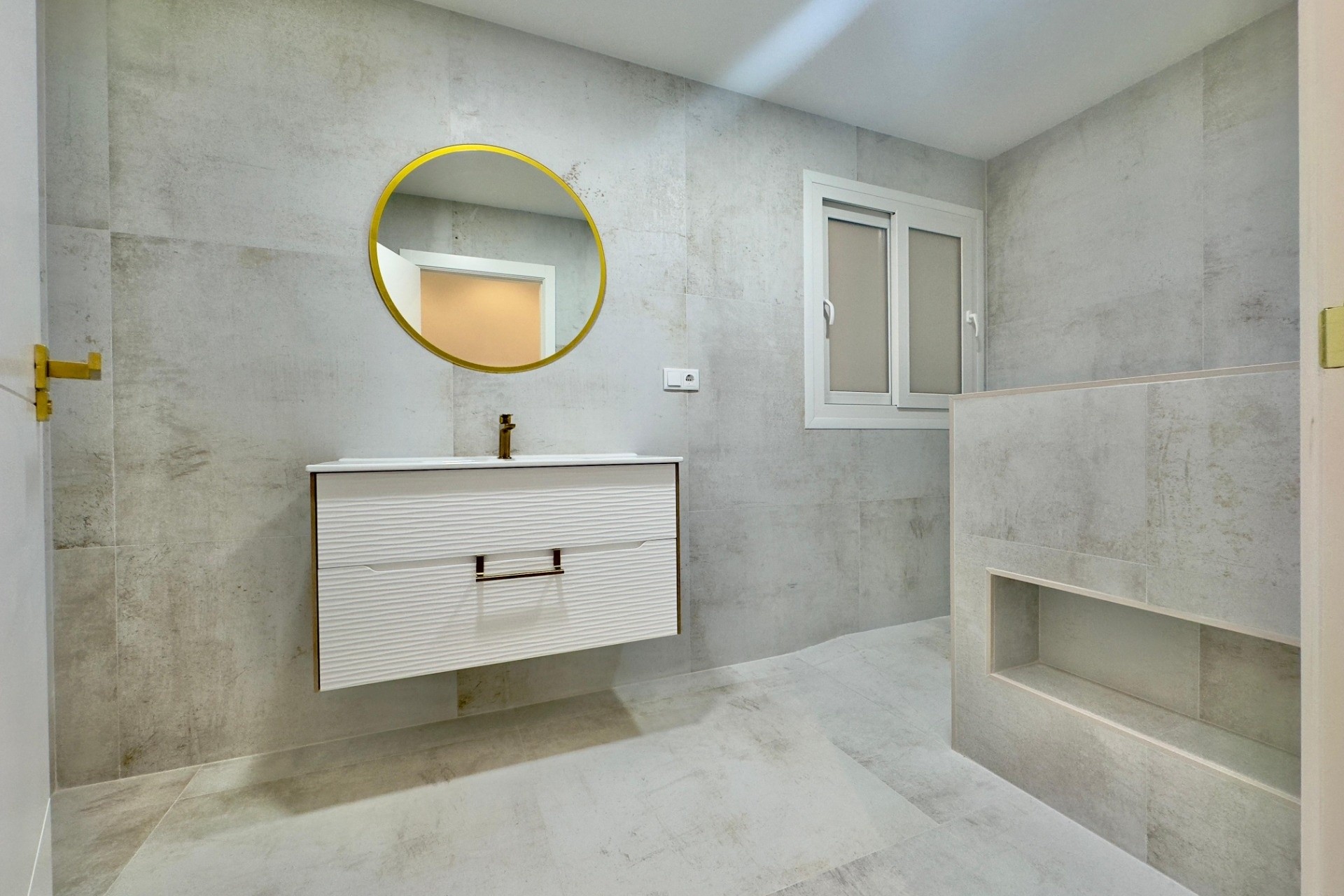 Resale - Apartment / Flat -
Torrevieja - Acequion
