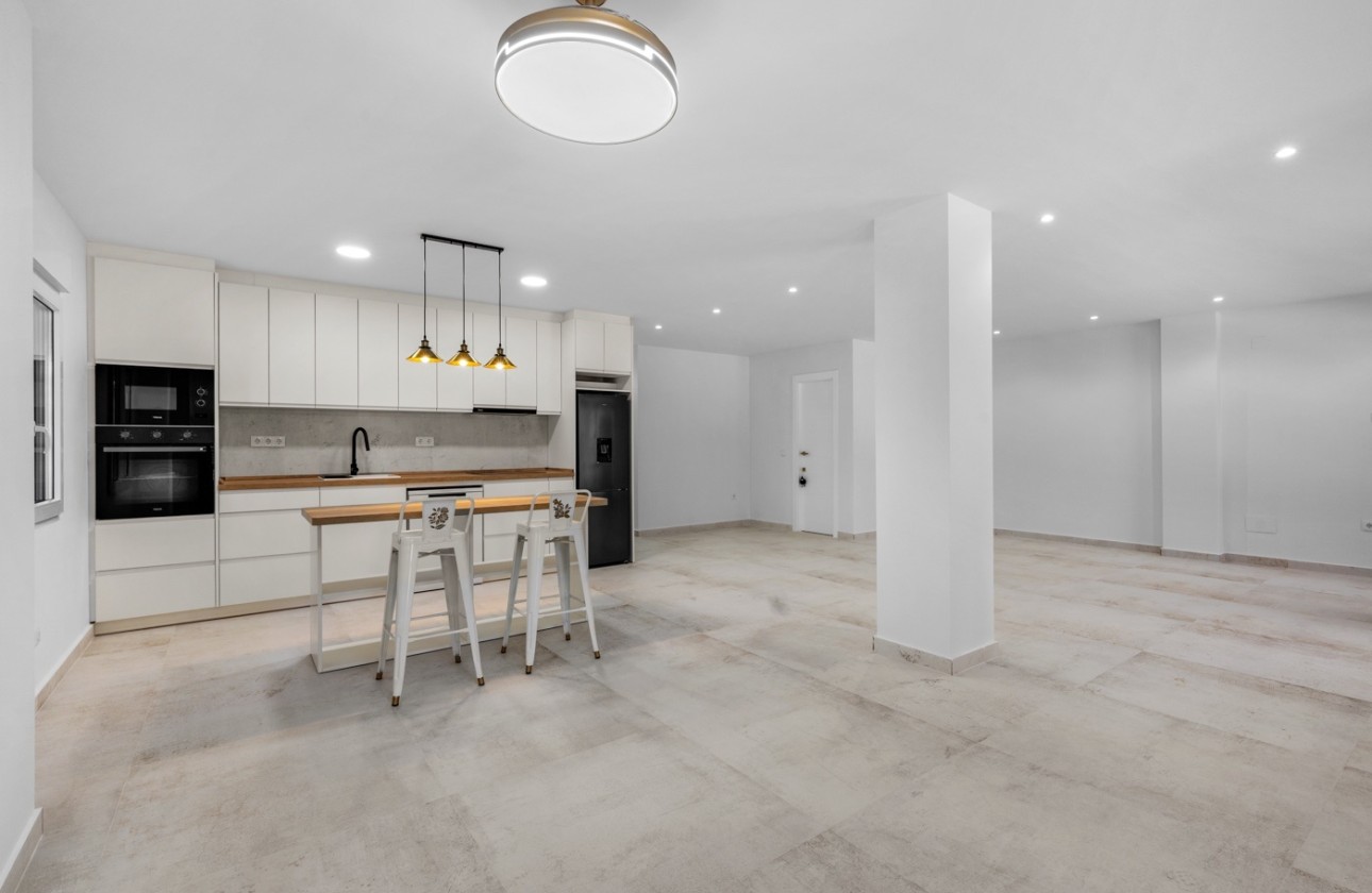 Resale - Apartment / Flat -
Torrevieja - Acequion